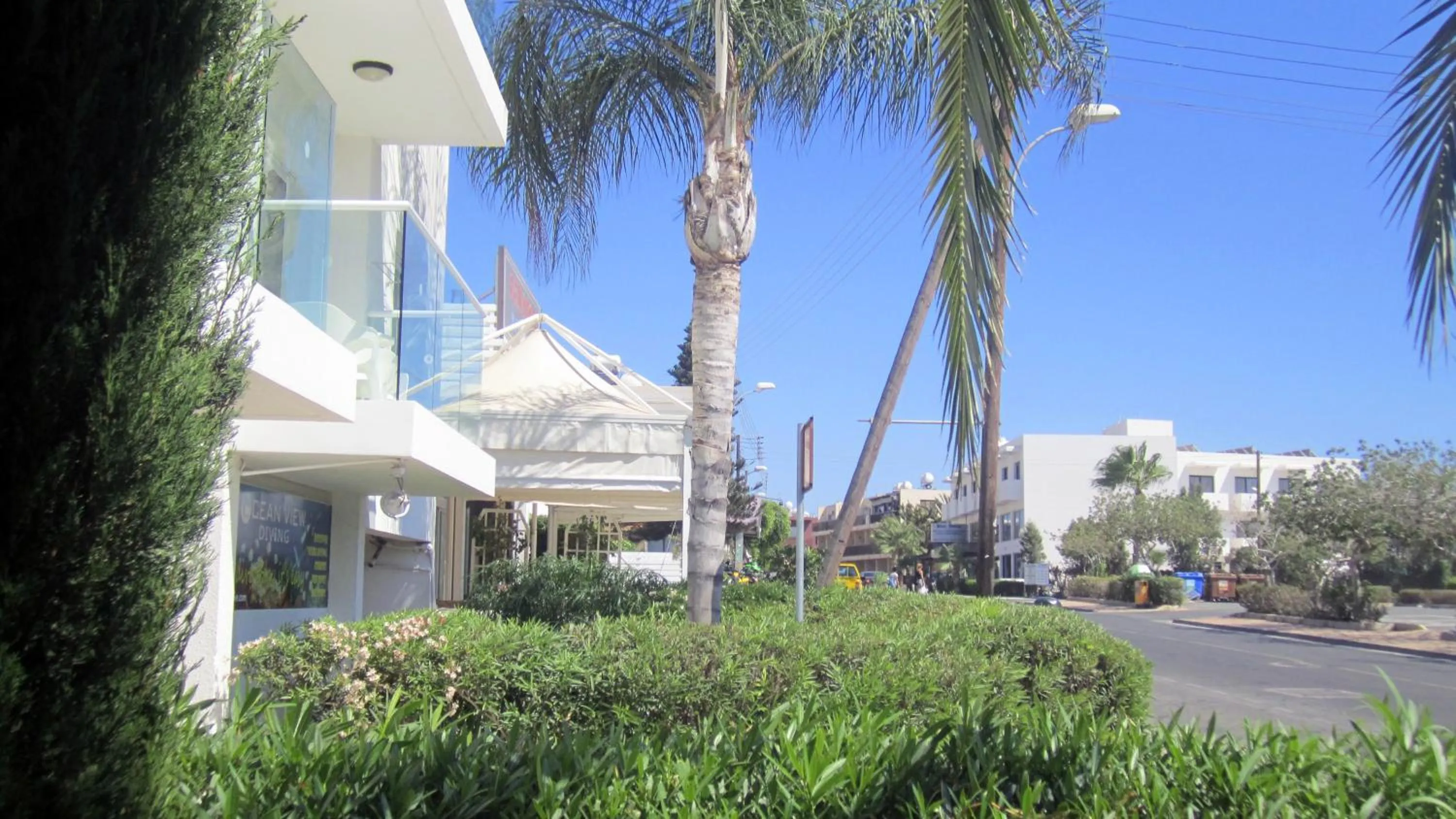 Facade/entrance in Senator Hotel Apartments - Adults Only