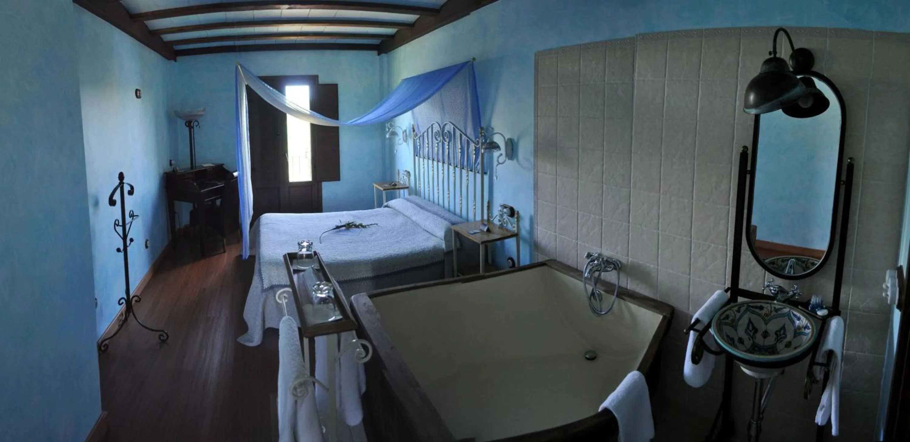 Double Room with Spa Access in Hotel Rural y SPA Kinedomus Bienestar