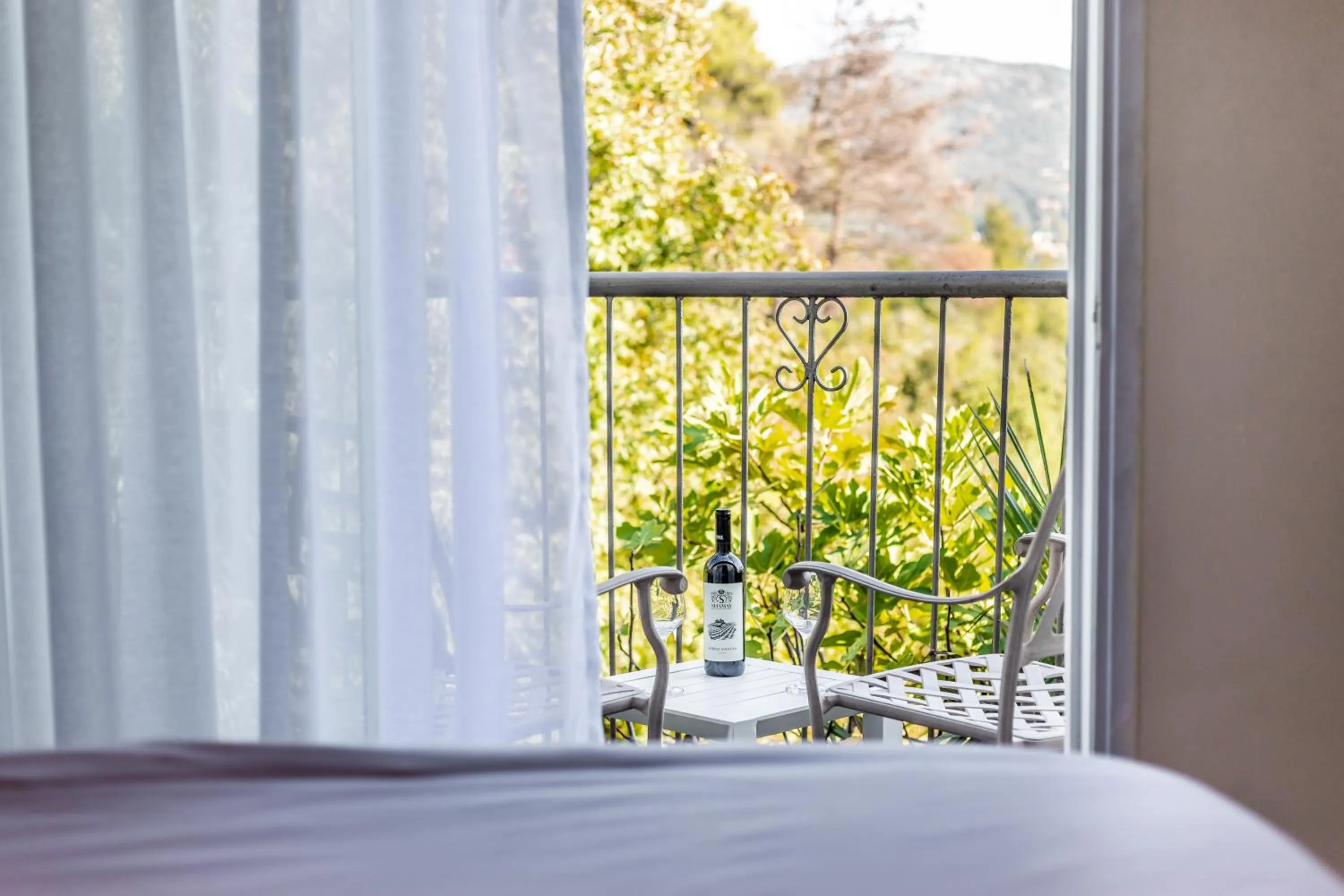 Balcony/Terrace, Bed in Amirey Hagalil Boutique Hotel