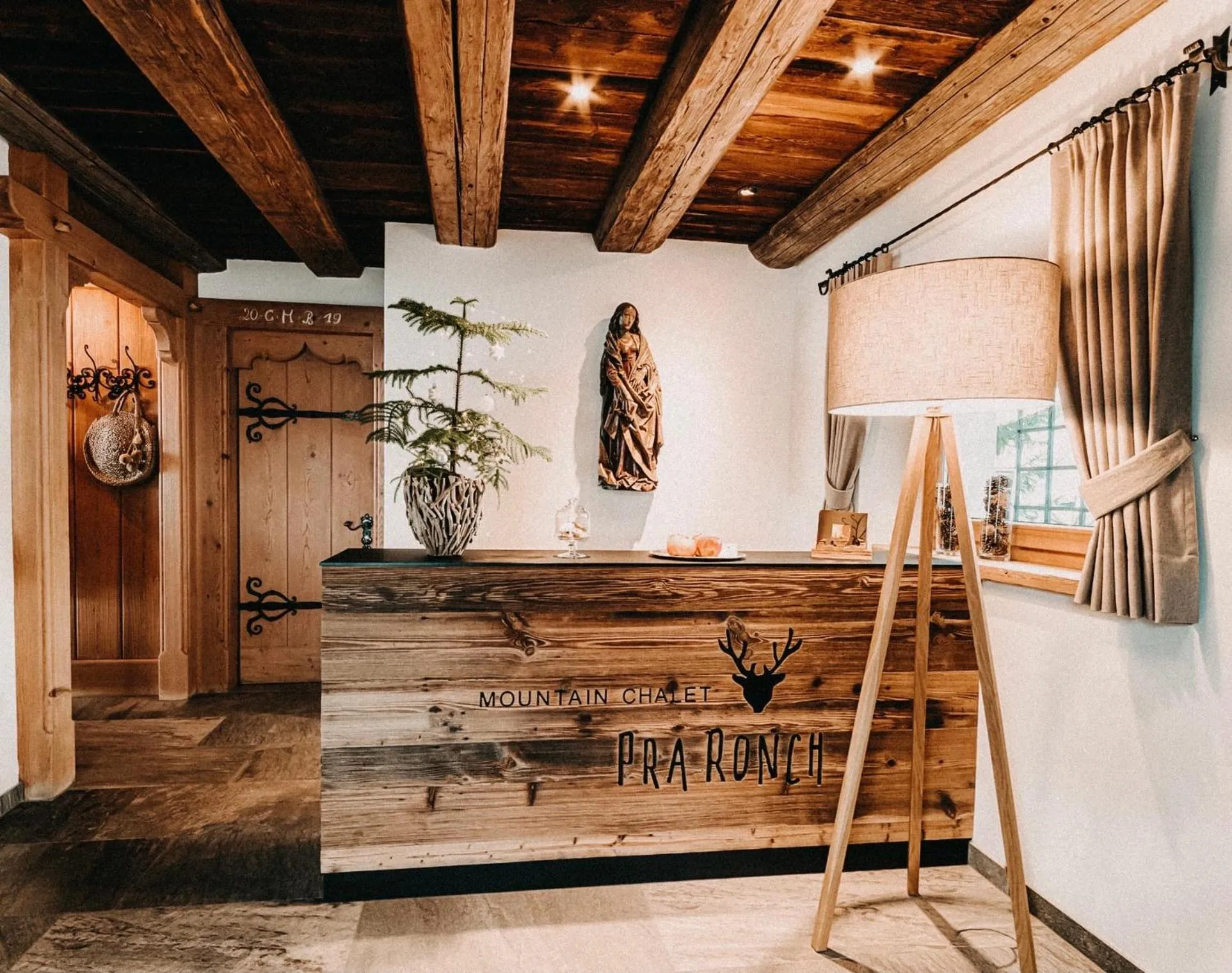 Lobby or reception in Mountain Chalet Pra Ronch