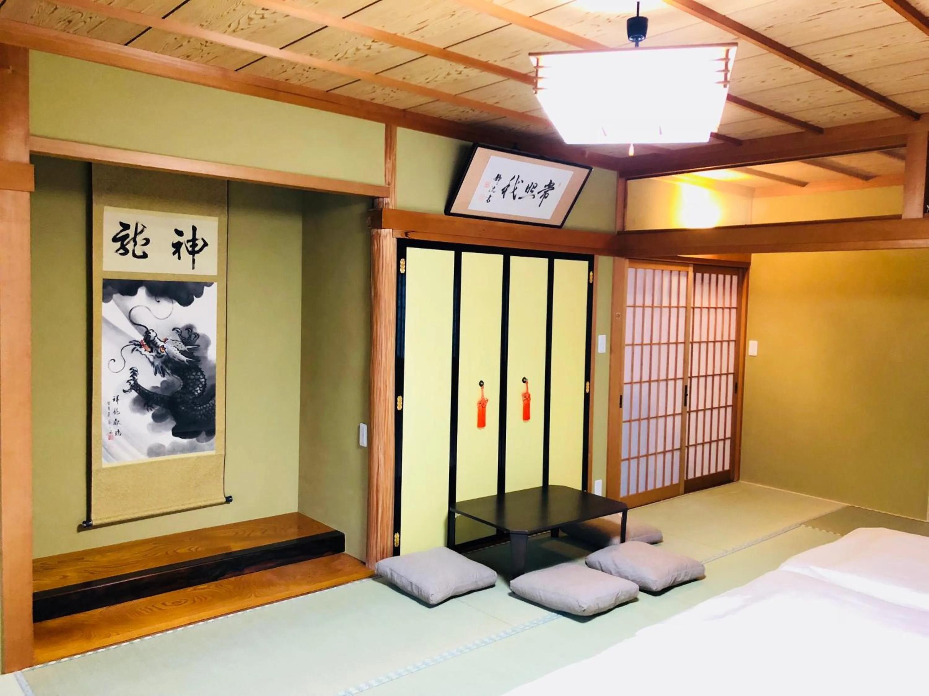 Decorative detail, Bed in B&B Neagari