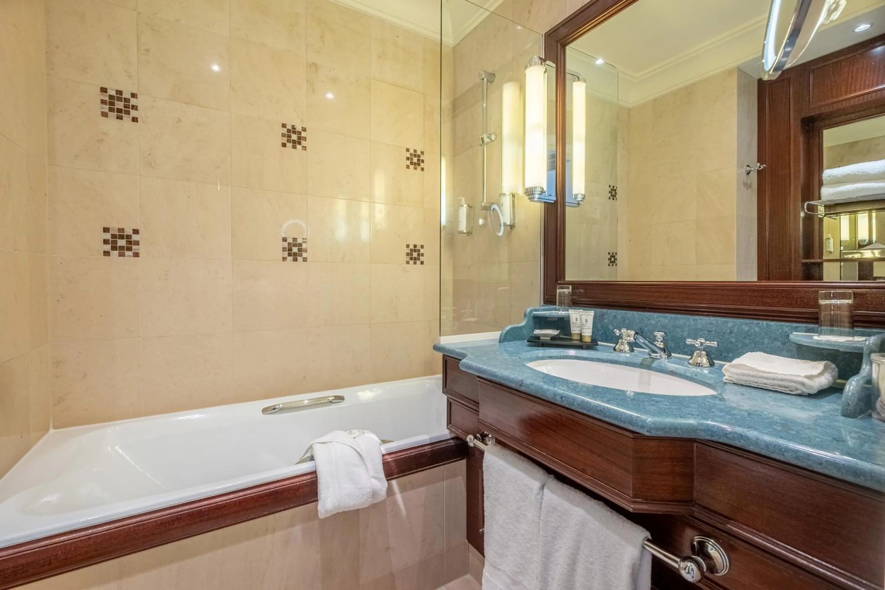 Bathroom, Bed in Hôtel Pont Royal Paris