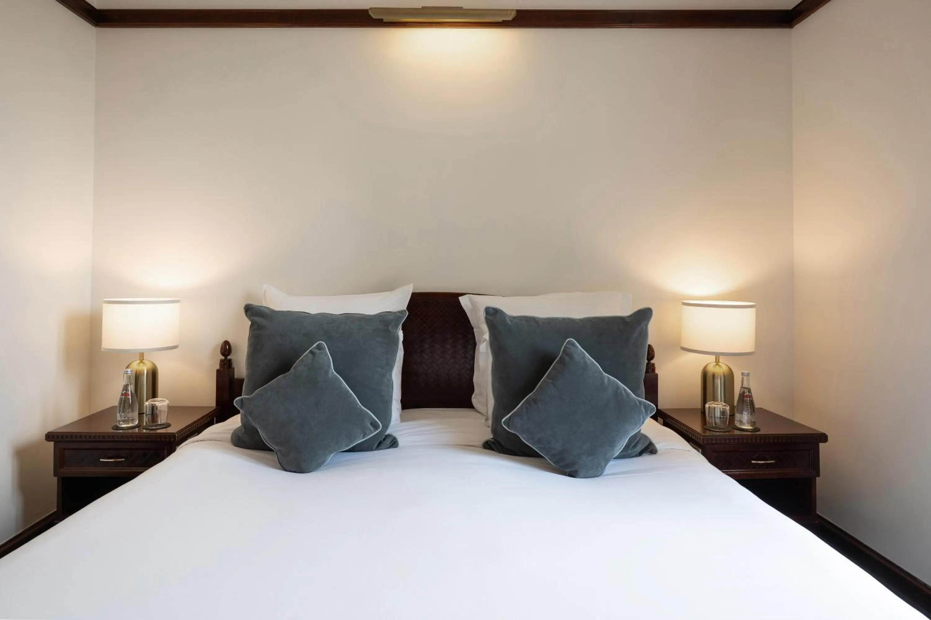 Bed in Hôtel Pont Royal Paris