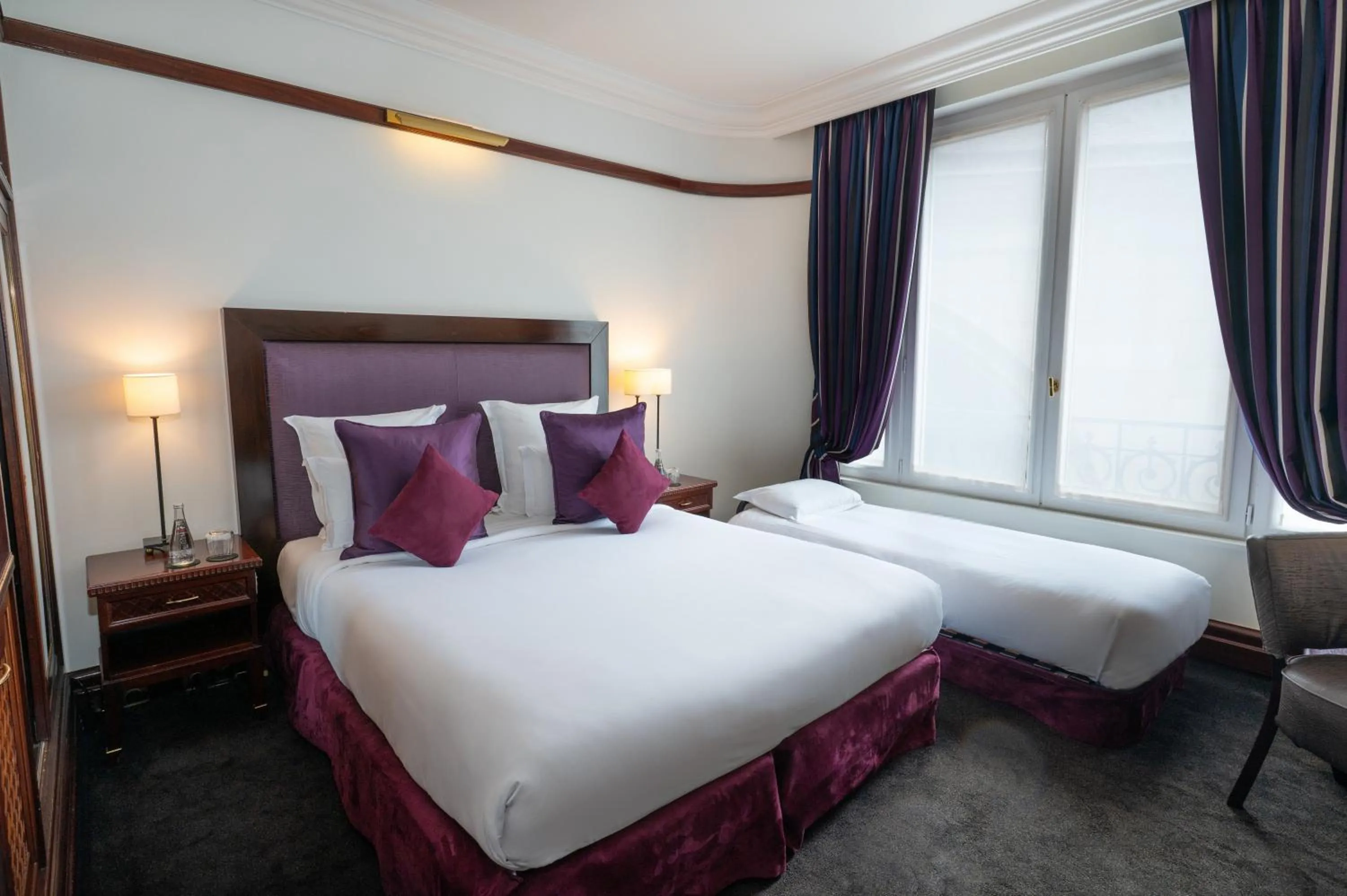 Bed in Hôtel Pont Royal Paris