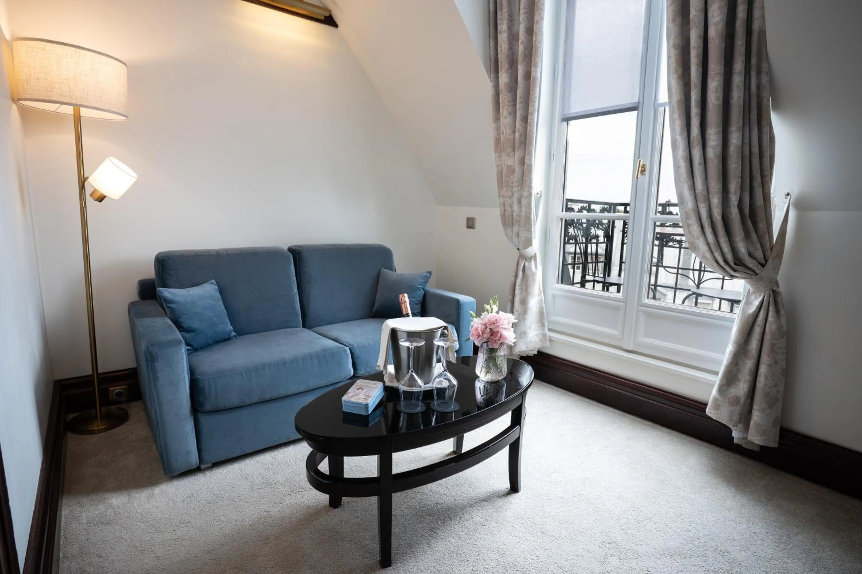 Living room in Hôtel Pont Royal Paris