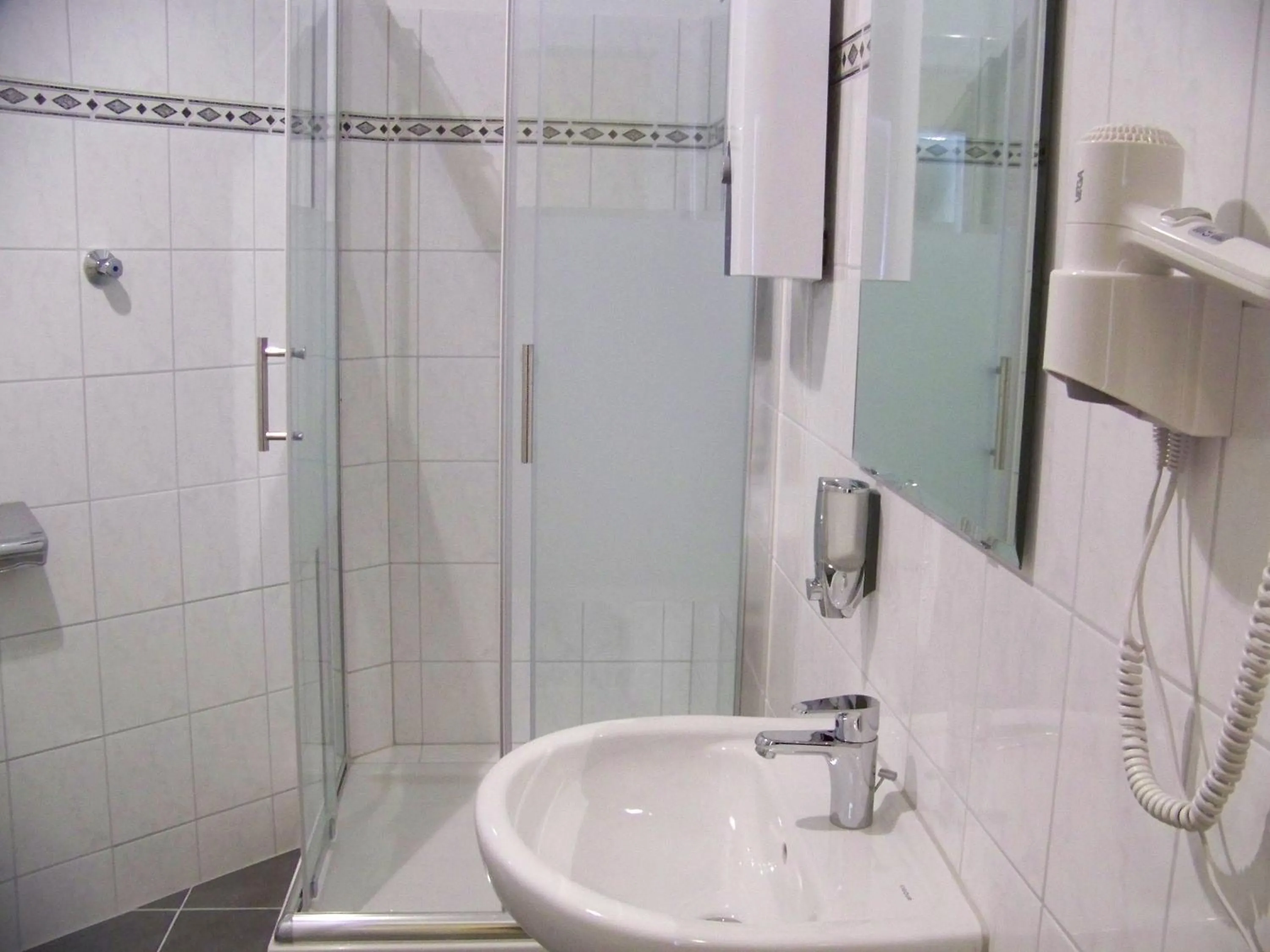 Shower in Hotel Amadeus Central