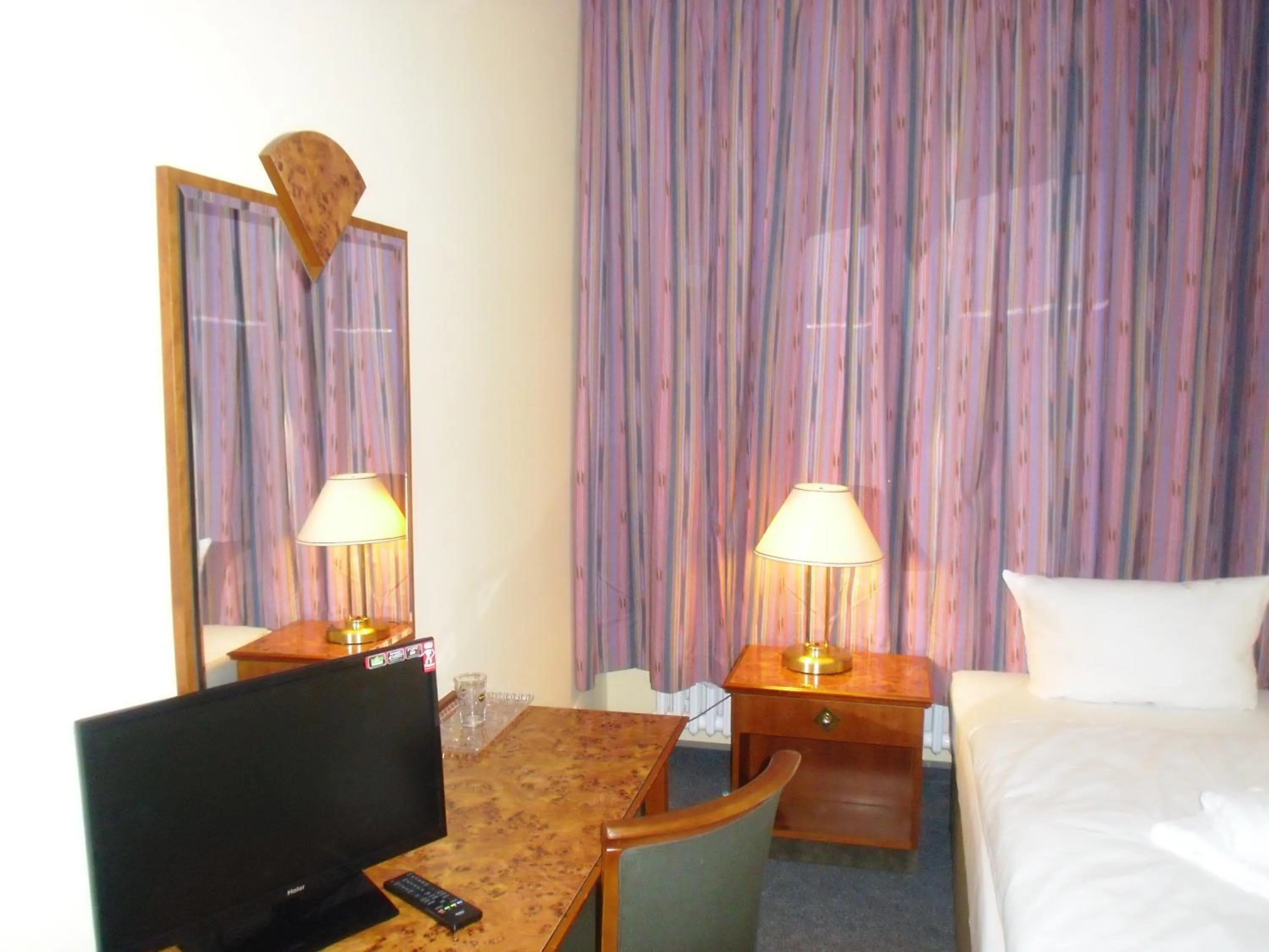 Decorative detail, Bed in Hotel Amadeus Central