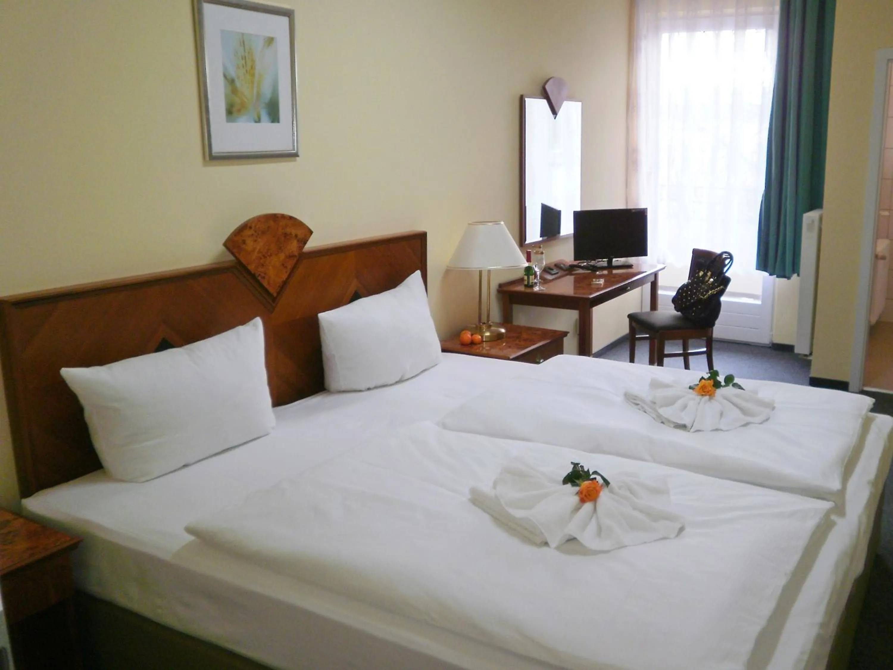 Bed in Hotel Amadeus Central