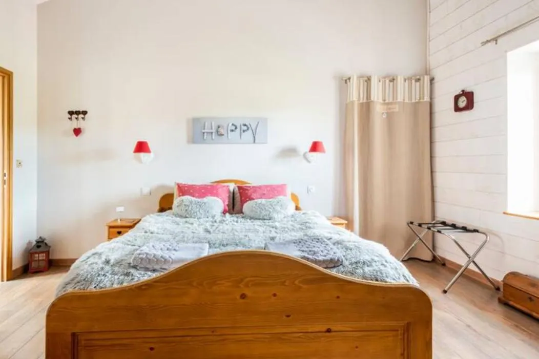 Bedroom, Bed in B&B Des Histoires d'Anges - Côté Jardin - Accueil Vélo