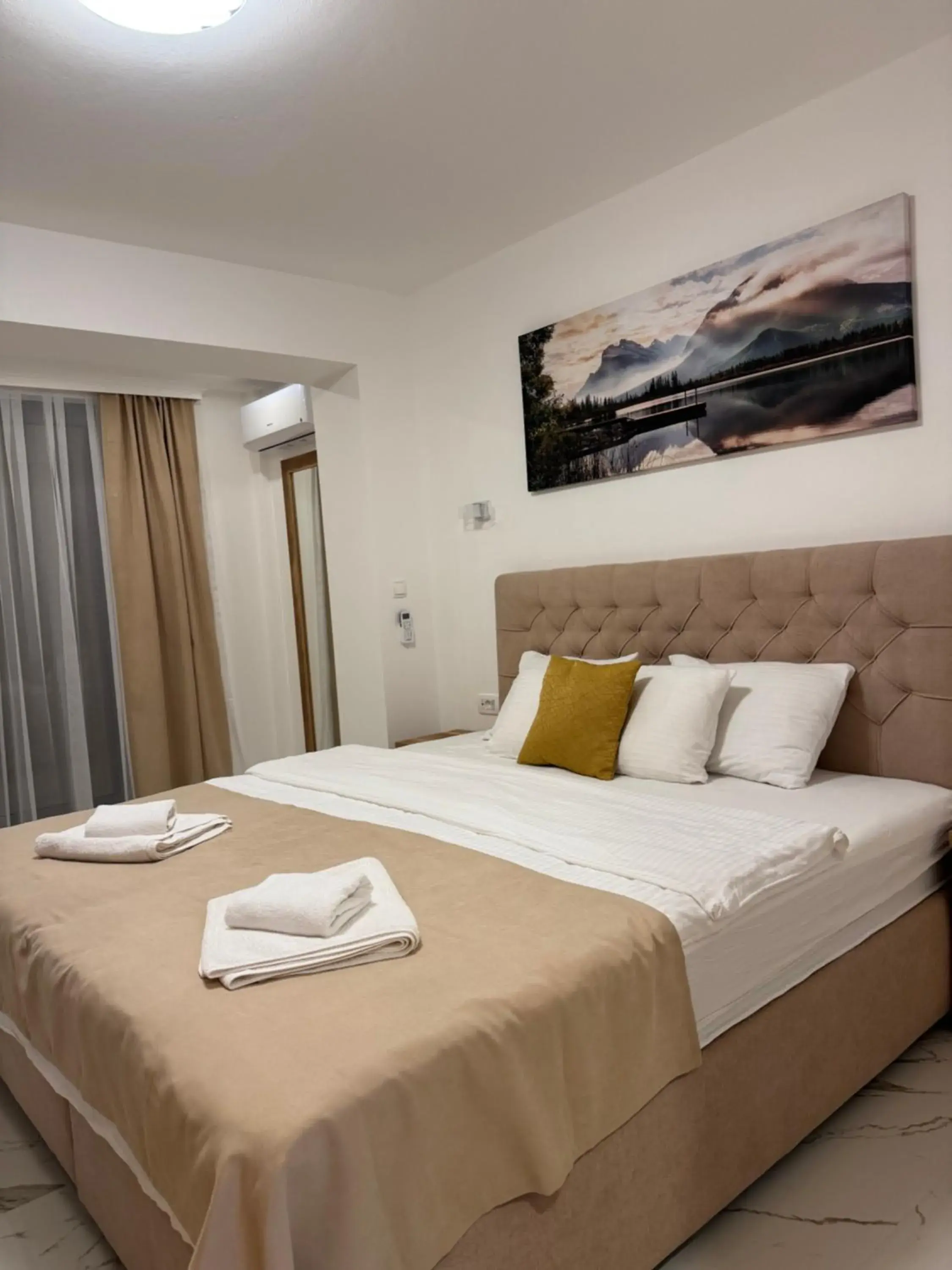 Deluxe Suite with Sea View - single occupancy in Hotel Freiburg Deluxe Suite with Sea View - single occupancy in Hotel Freiburg