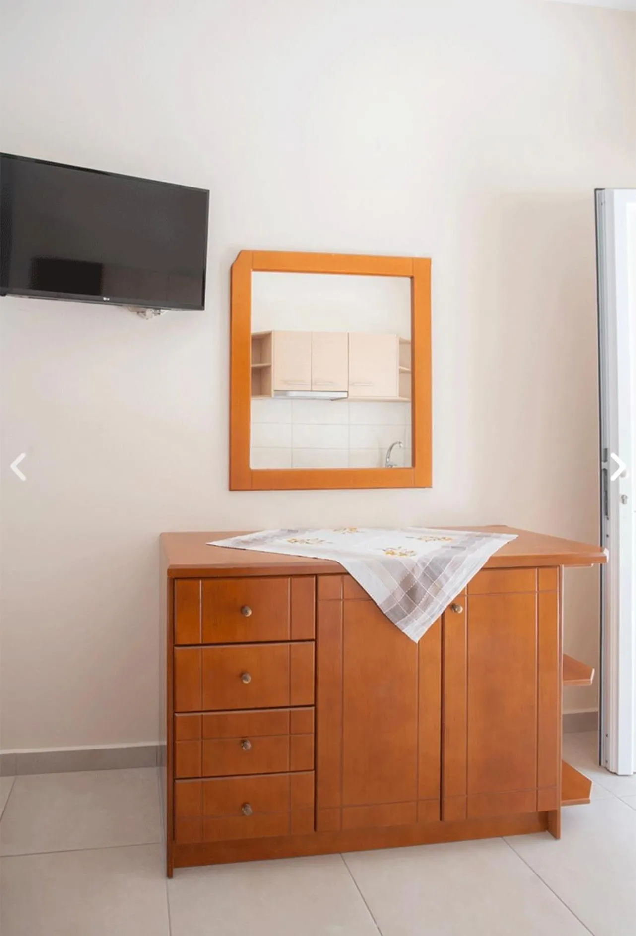 Geni Garden Apartments
