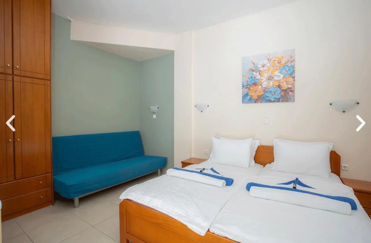 Bed in Geni Garden Apartments