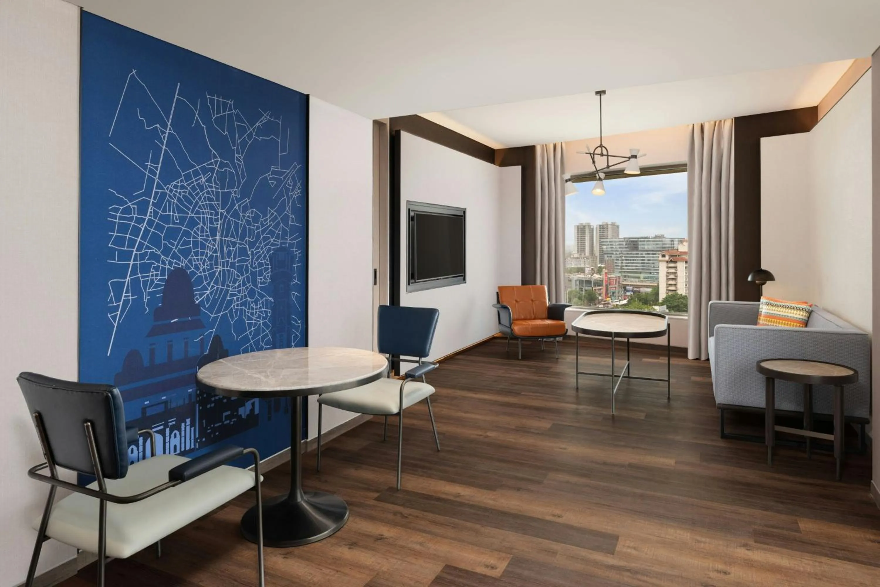 Living room in Le Meridien Ahmedabad