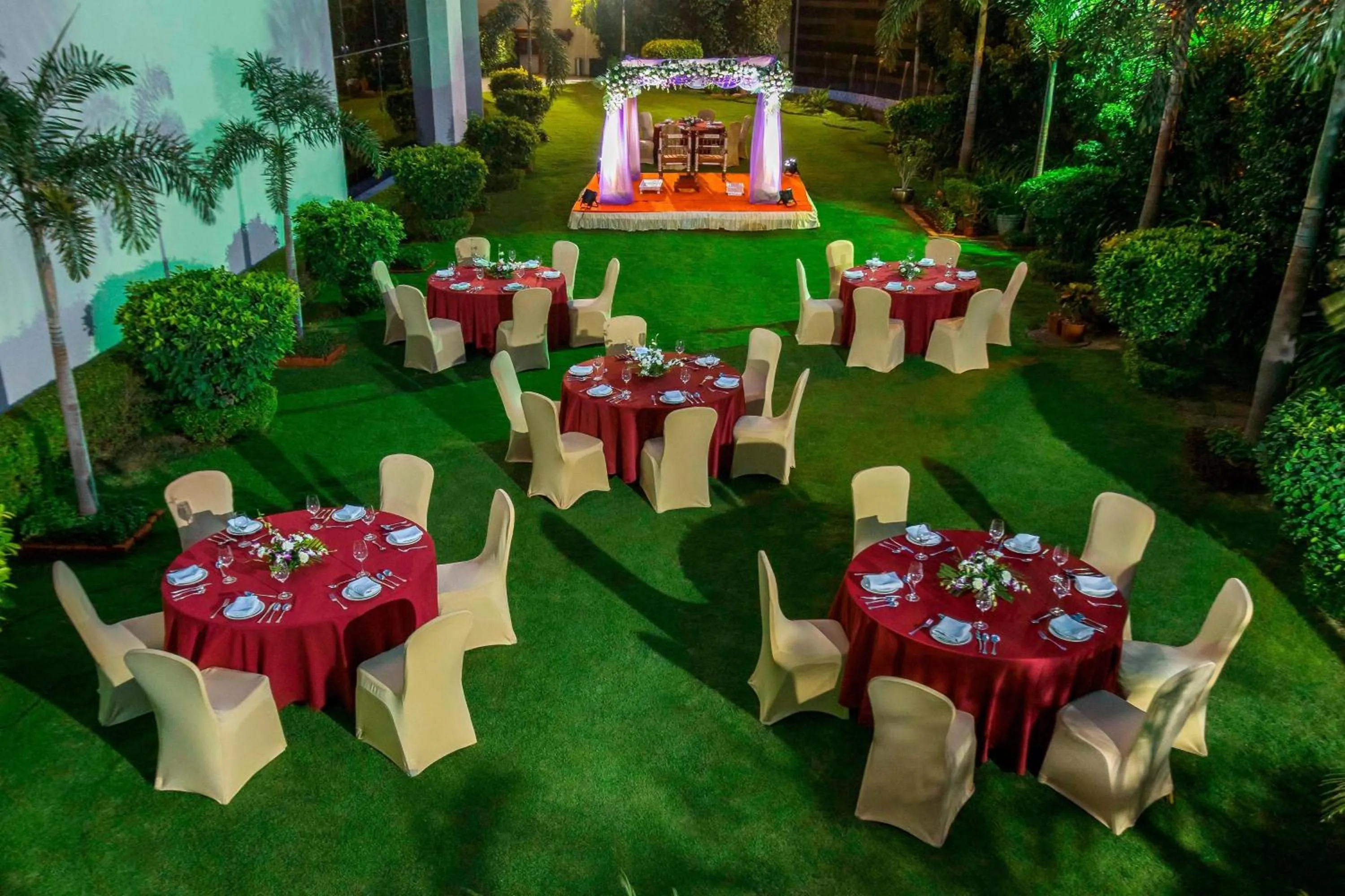 Meeting/conference room in Courtyard by Marriott Ahmedabad