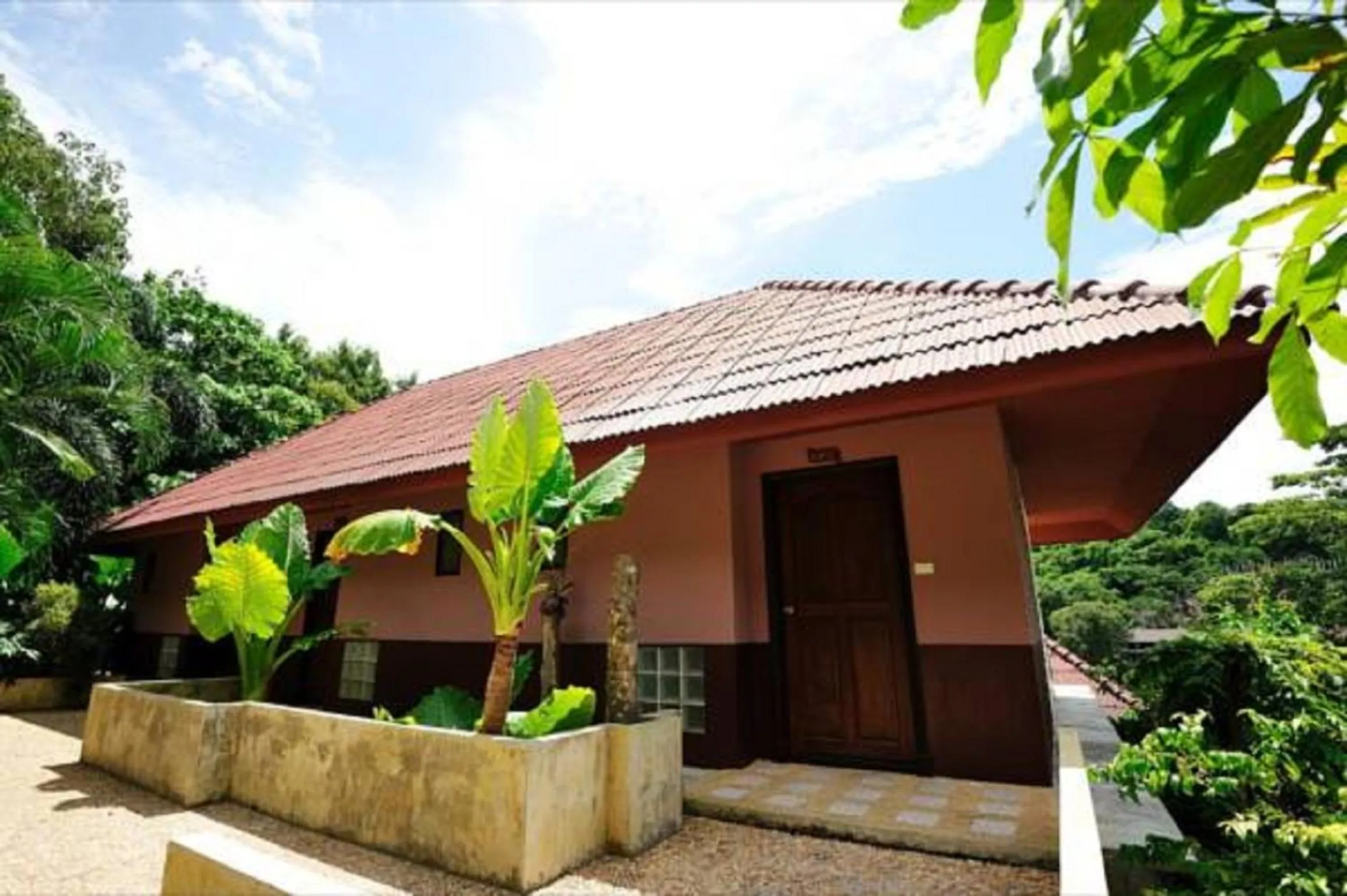 Property building in Phi Phi Arboreal Resort