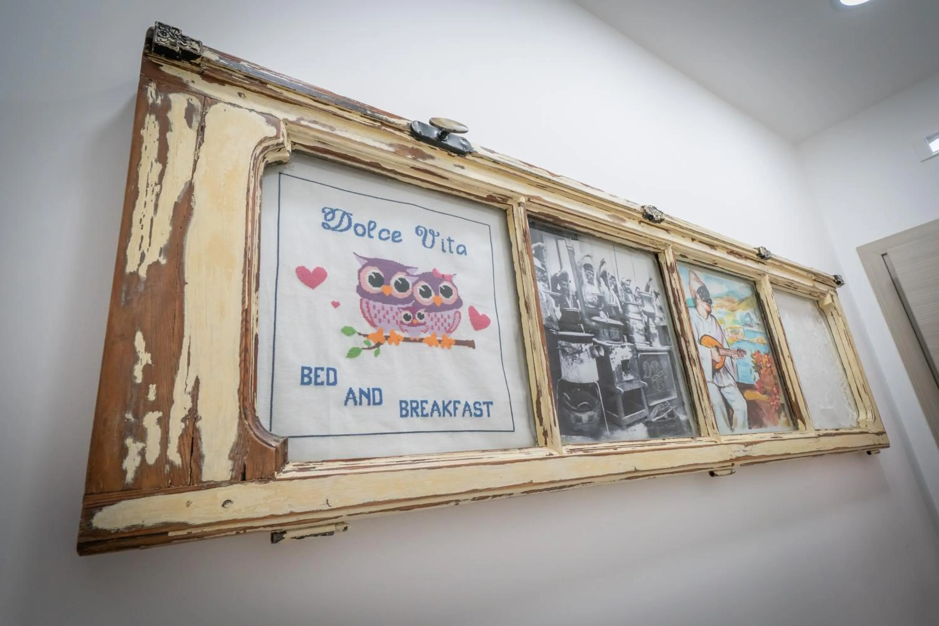 Property logo or sign in B&B DolceVita Napoli