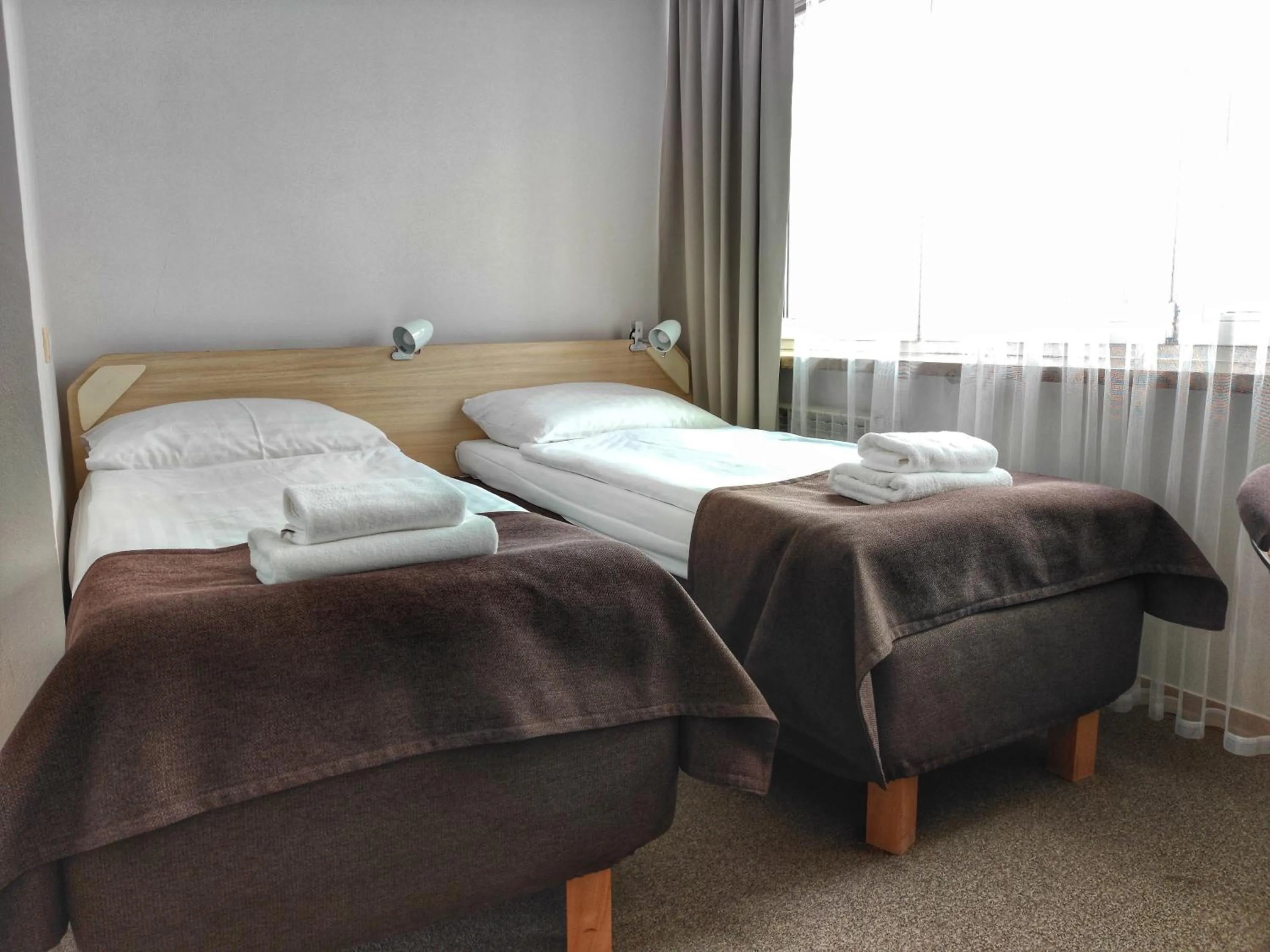 Photo of the whole room, Bed in Hotel Logos