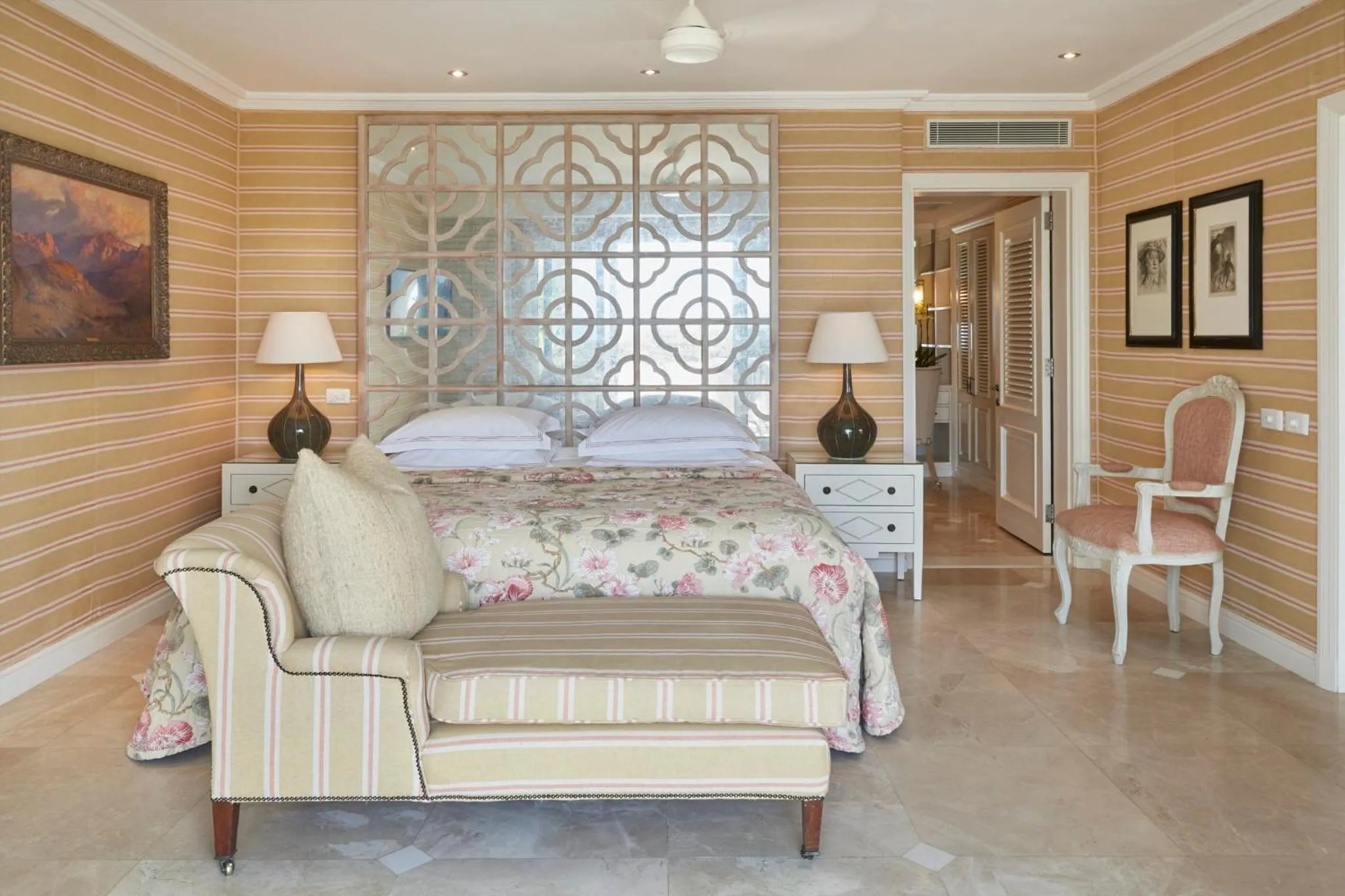 Bedroom, Bed in The Oyster Box