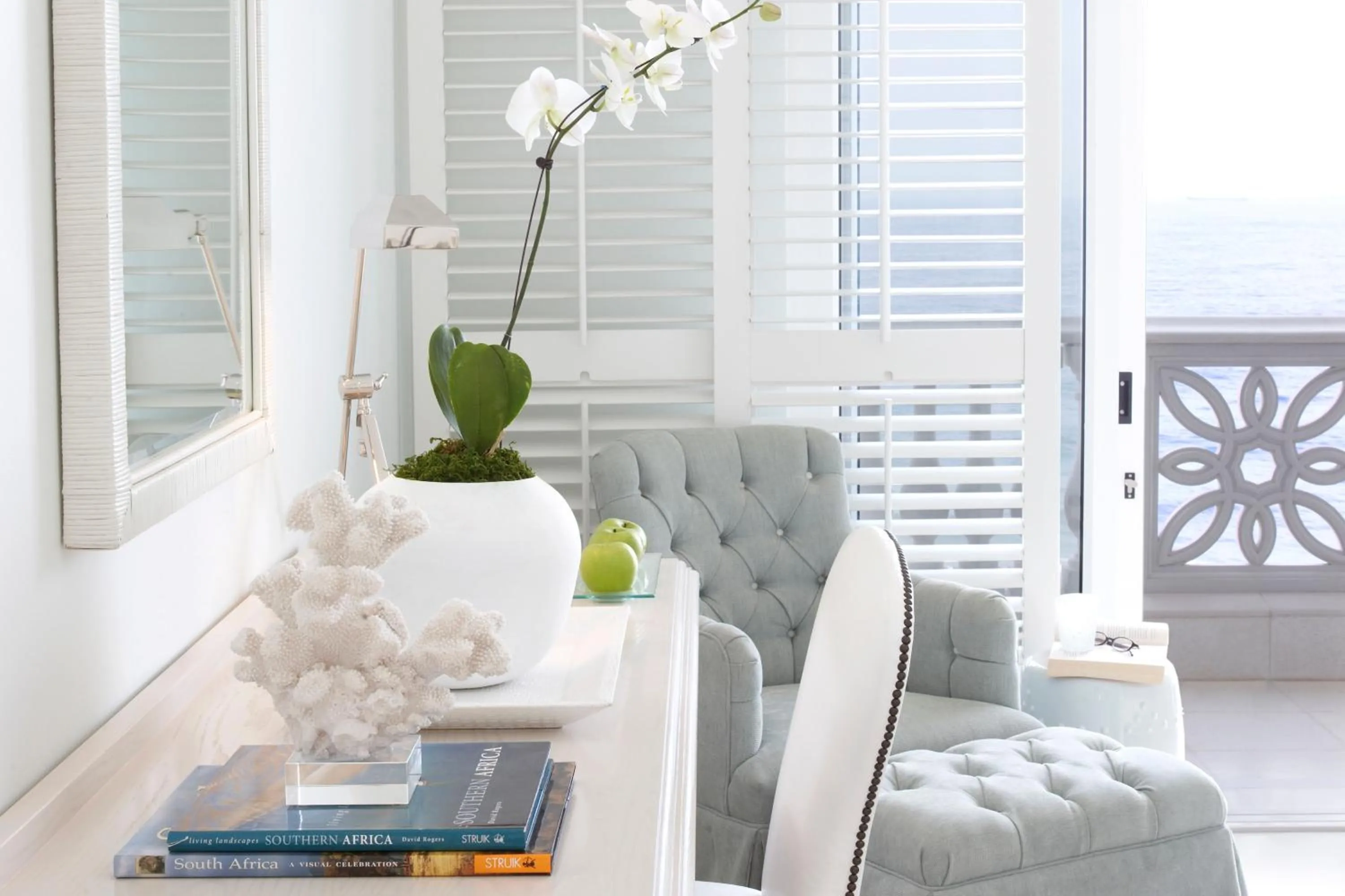 Photo of the whole room in The Oyster Box