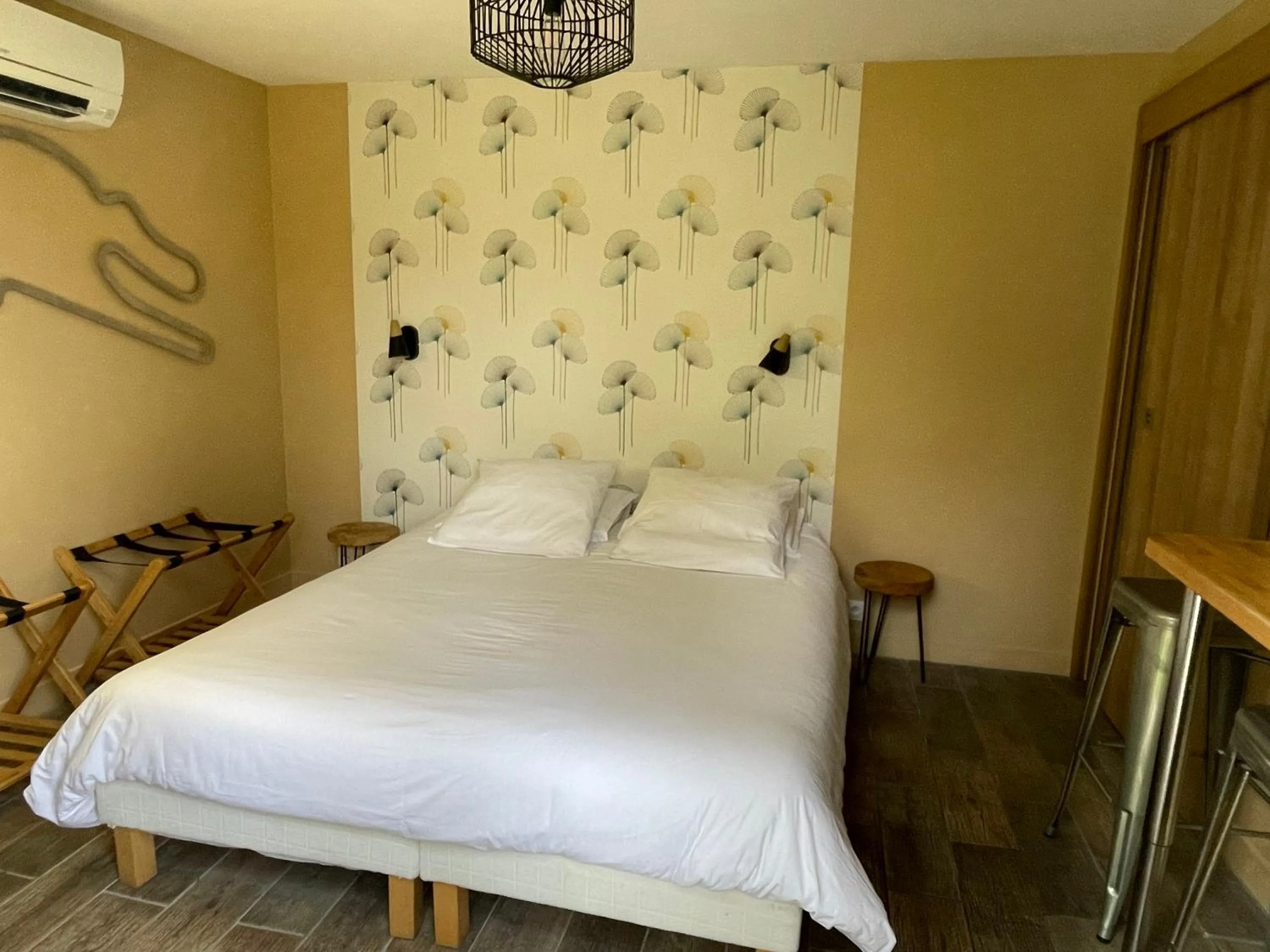 Bed in Cabane du Circuit