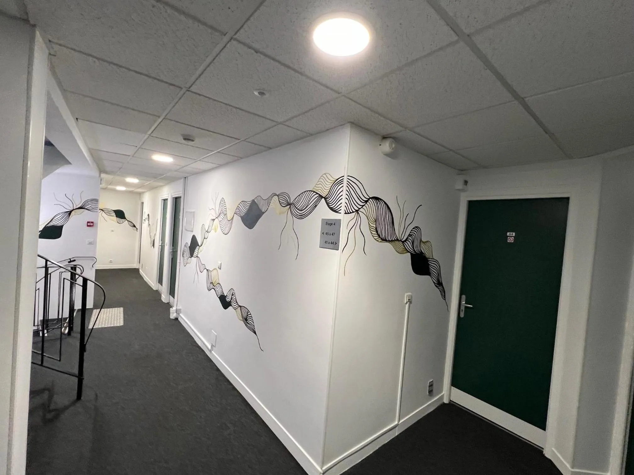 acessibility in Contact Hôtel Foch