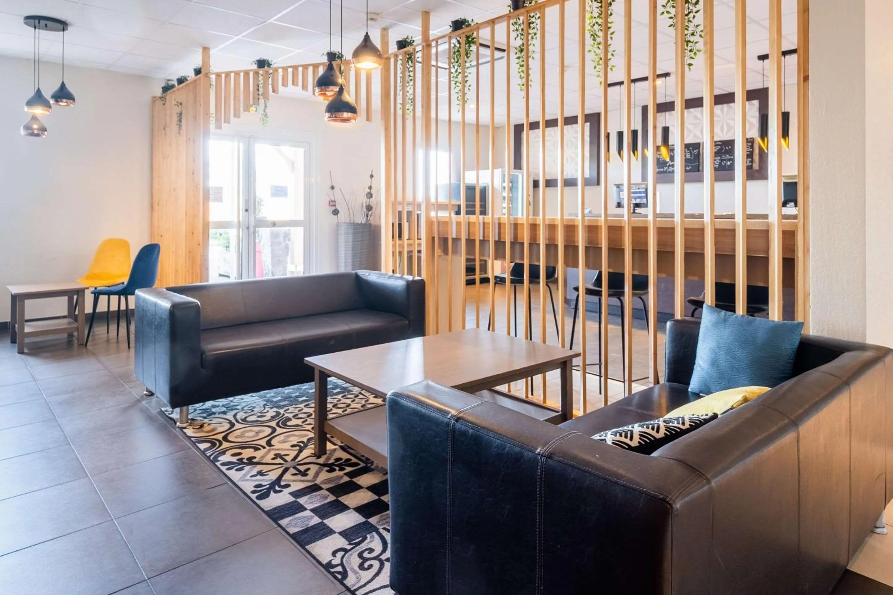 Lobby or reception in Kyriad Dijon Sud - Longvic