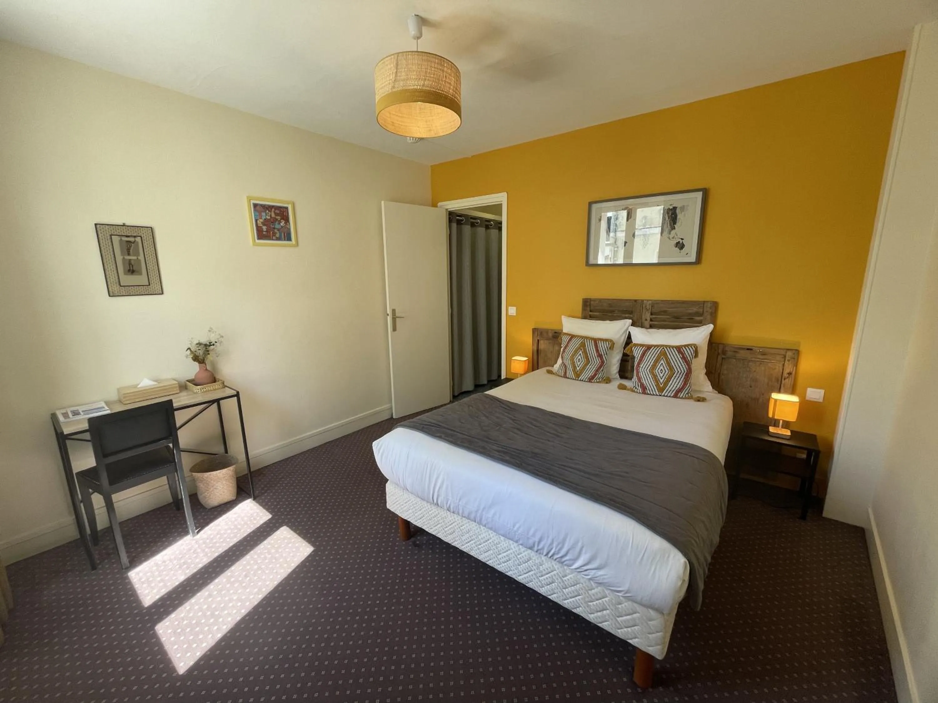 Bed in Le Trouville - Hôtel de Charme