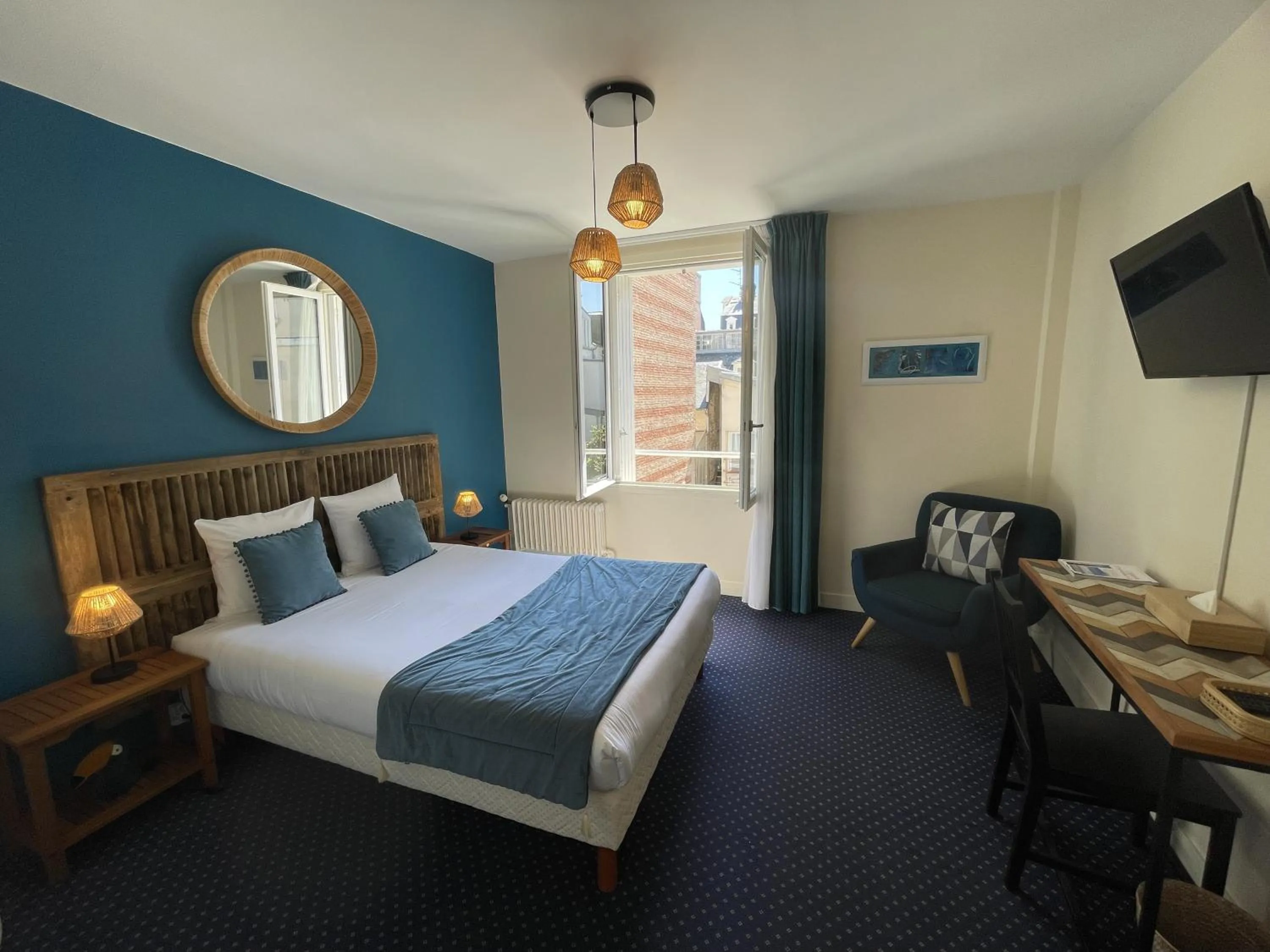 Bed in Le Trouville - Hôtel de Charme