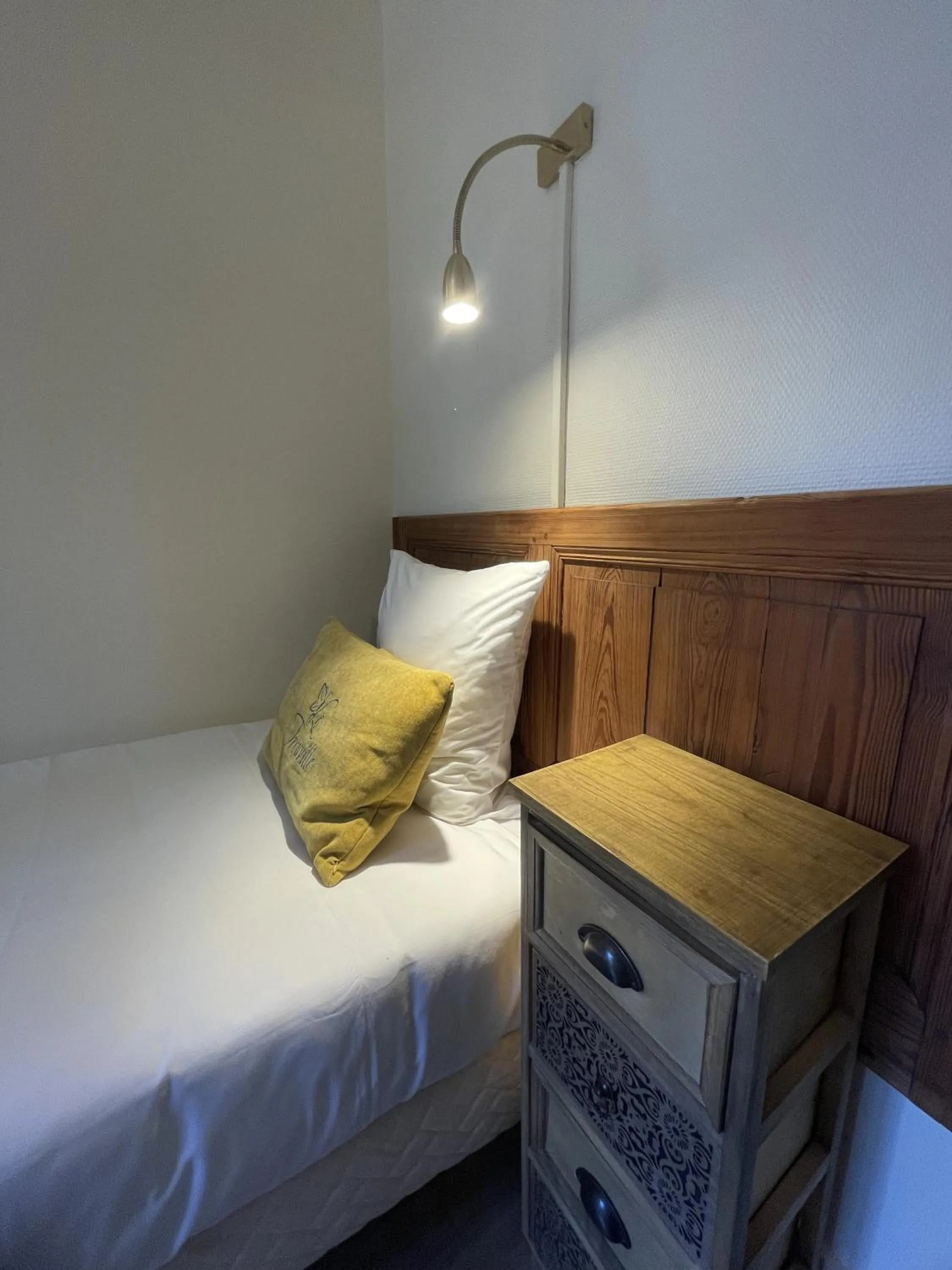 Bed in Le Trouville - Hôtel de Charme