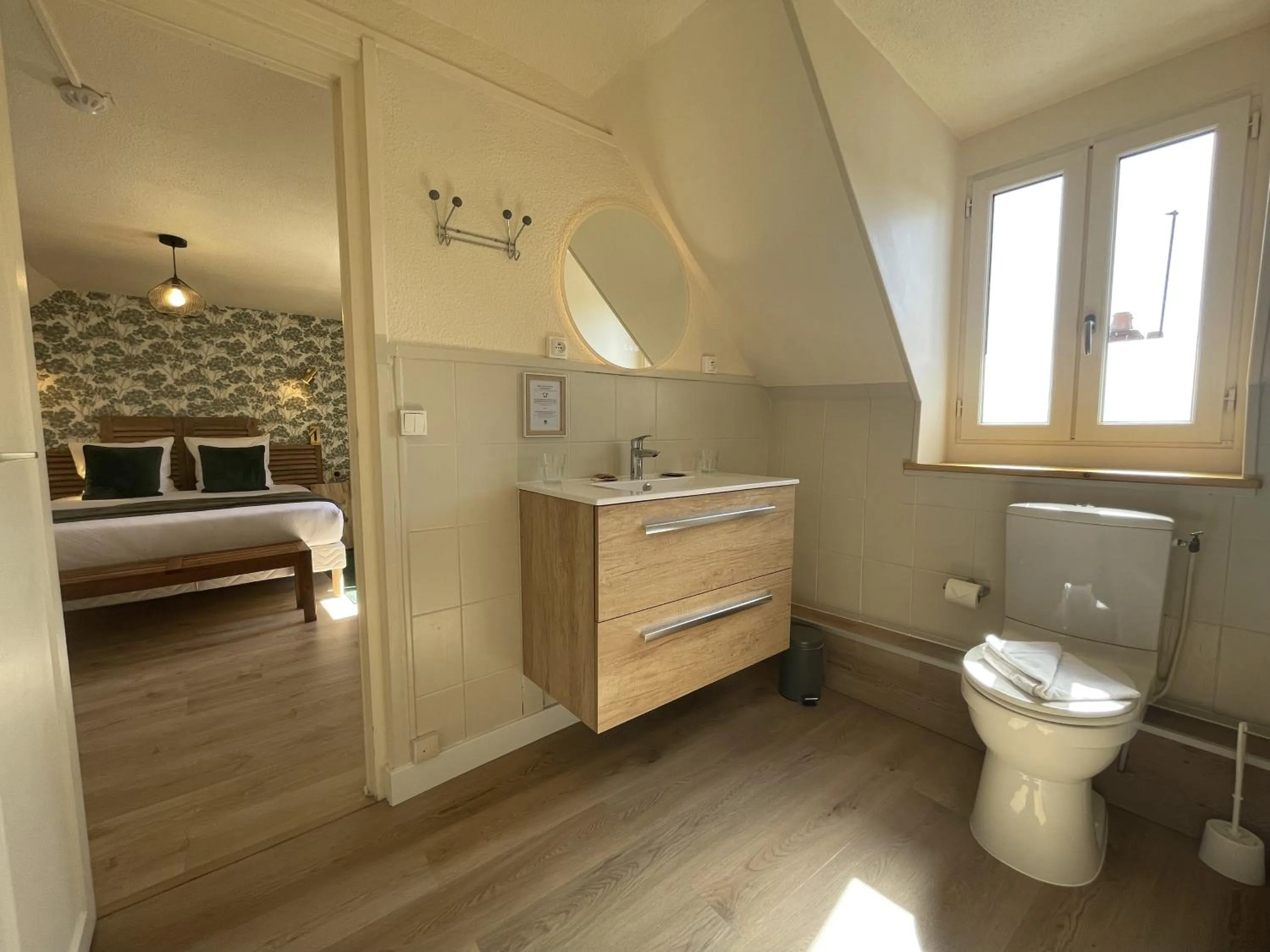 Bathroom in Le Trouville - Hôtel de Charme