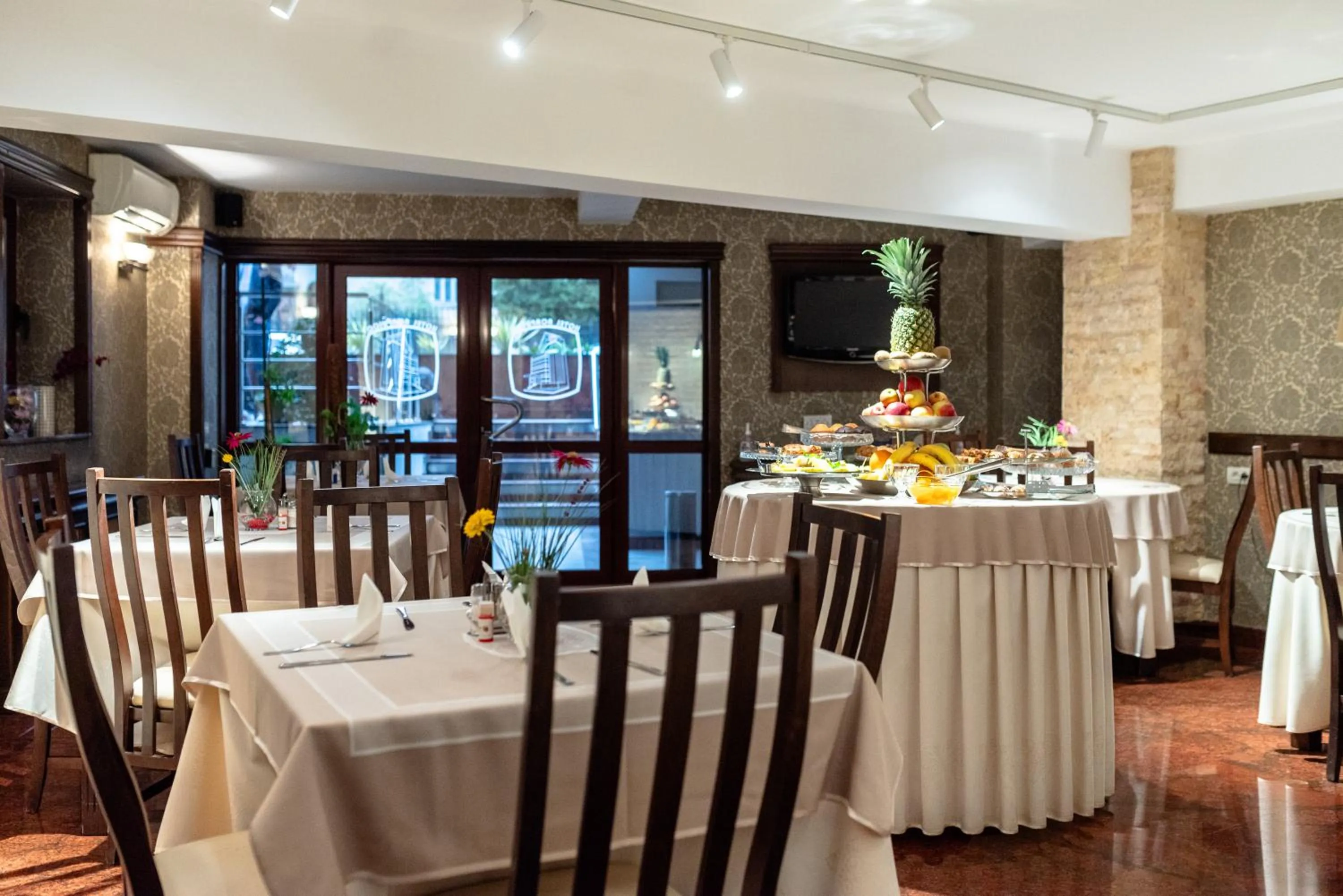 Restaurant/places to eat in Acapulco Hotel