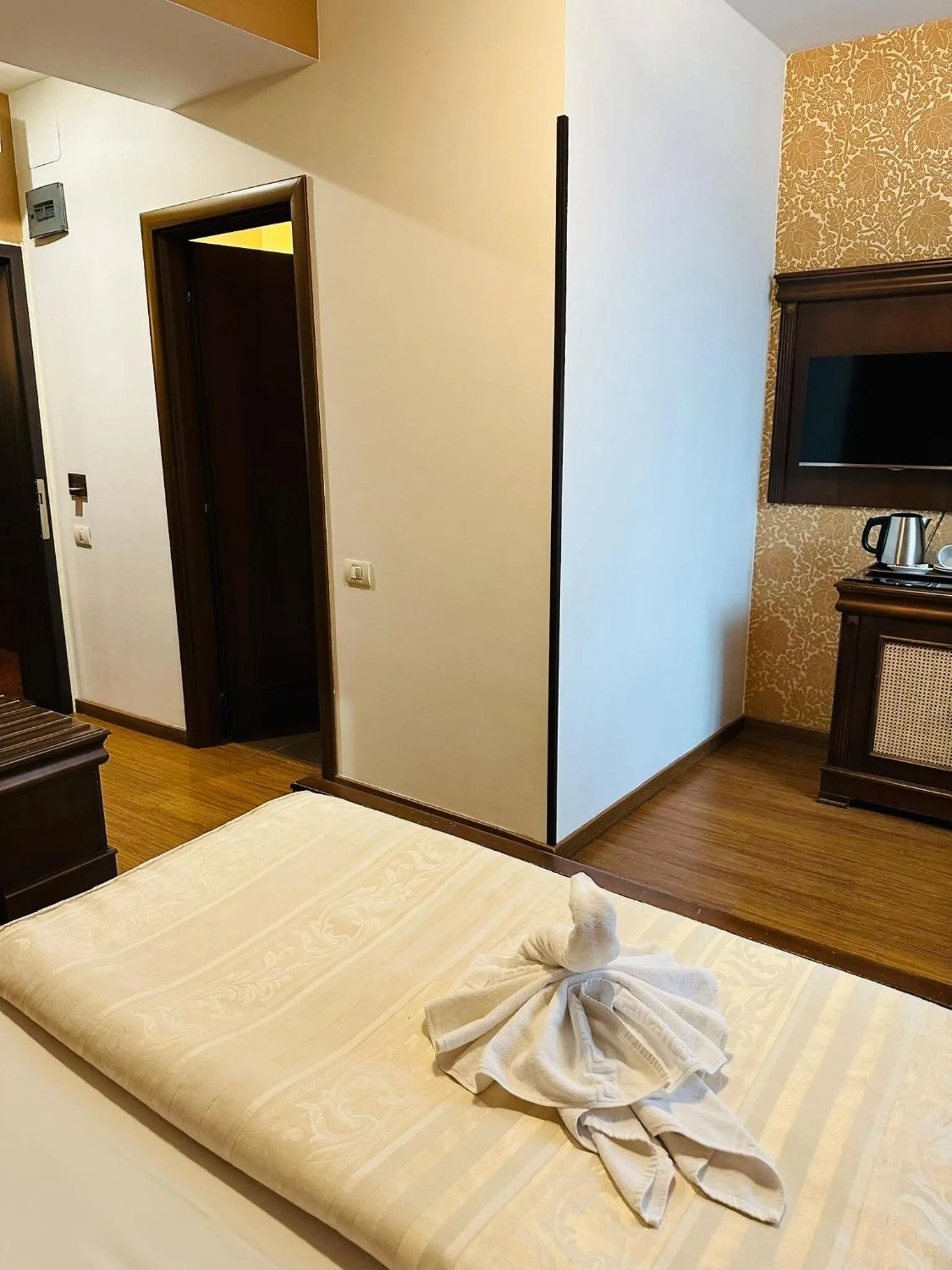 Photo of the whole room, Bed in Acapulco Hotel