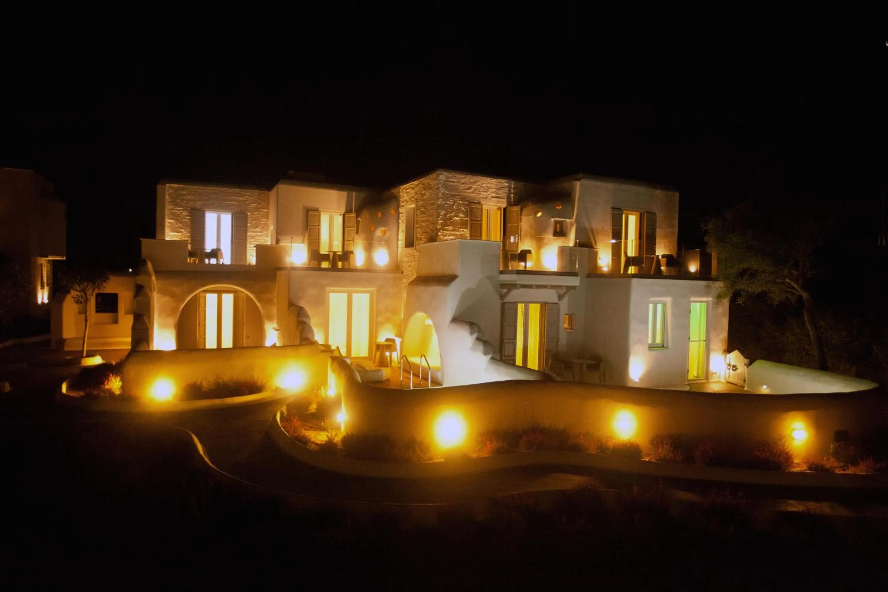 Property building in Golden Sun Hotel