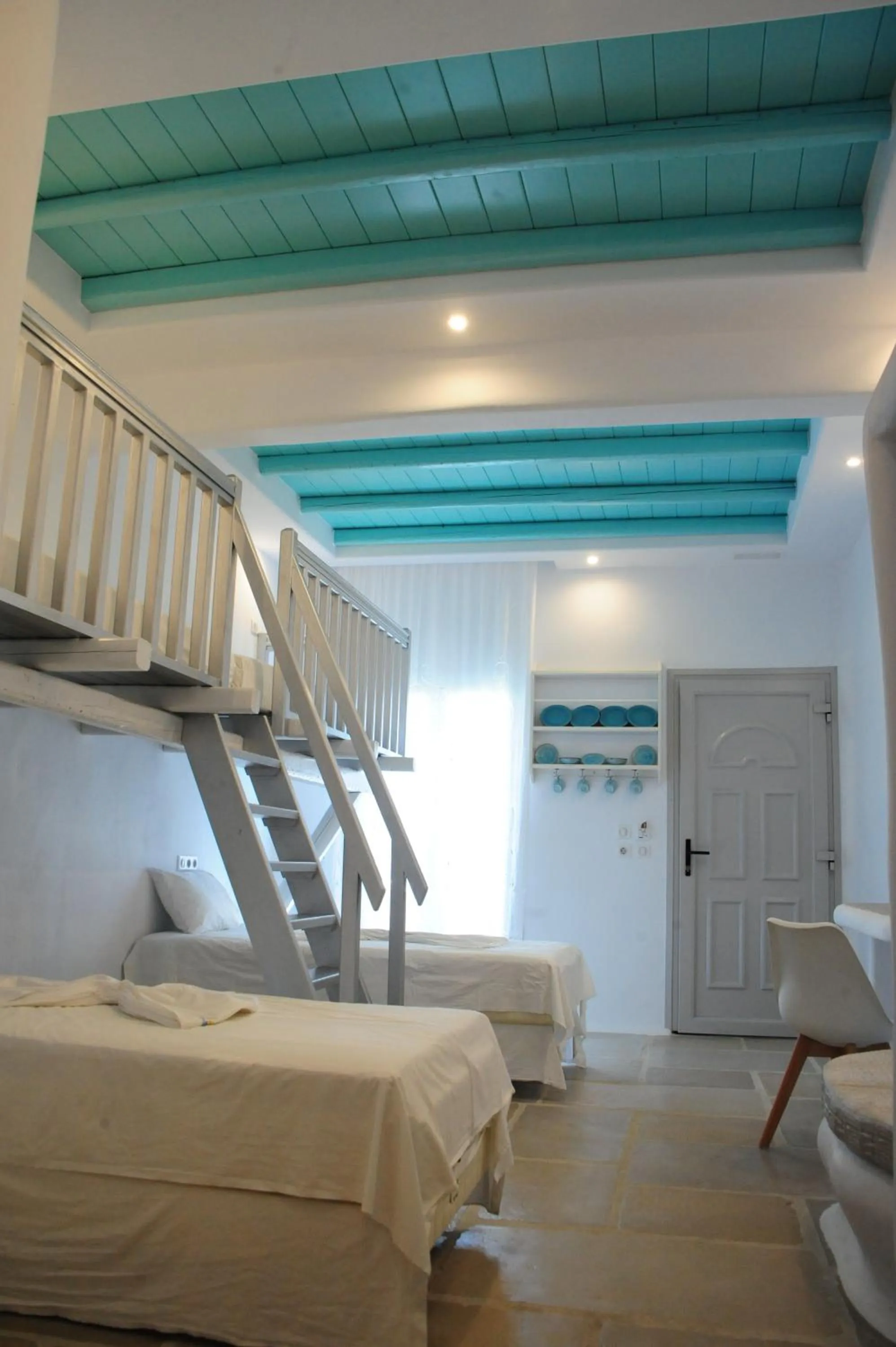 bunk bed, Bed in Golden Sun Hotel