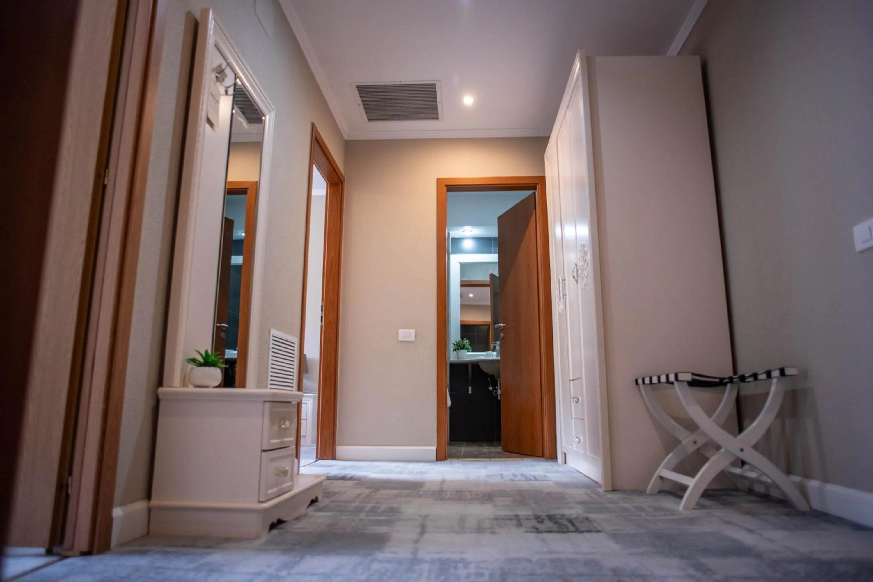 Photo of the whole room in Hotel Carpathia