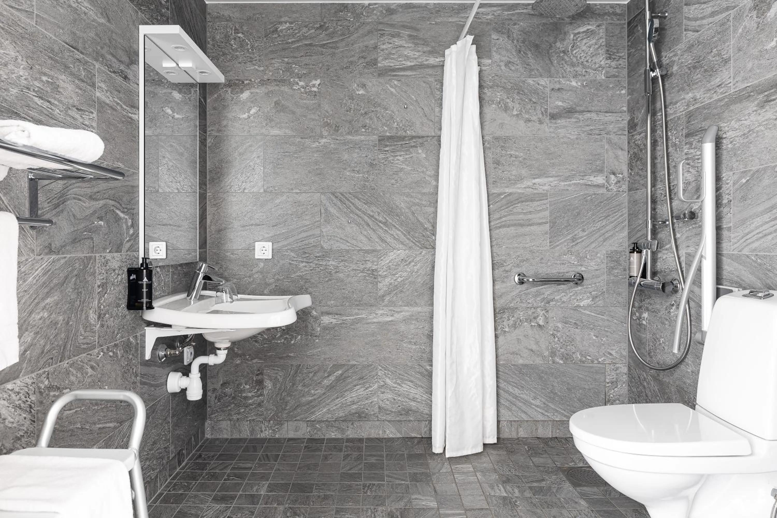 Photo of the whole room in ArenaHotellet i Uppsala