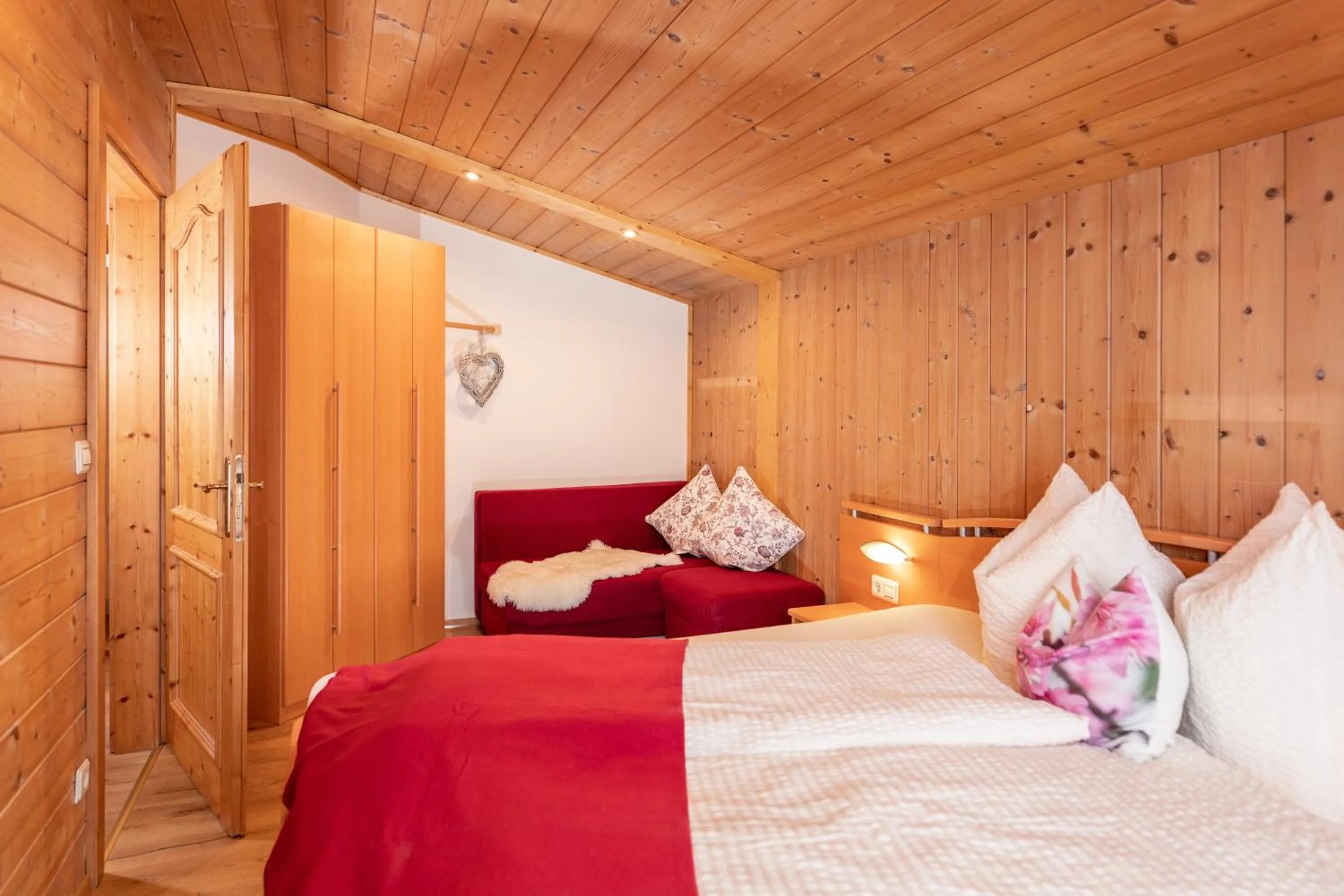 Bedroom, Bed in Wellnesshaus Reichelt