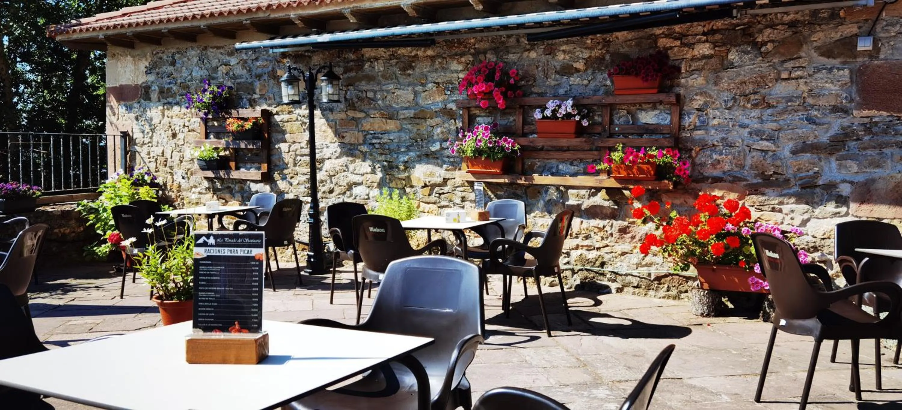 Patio in La Posada Del Santuario