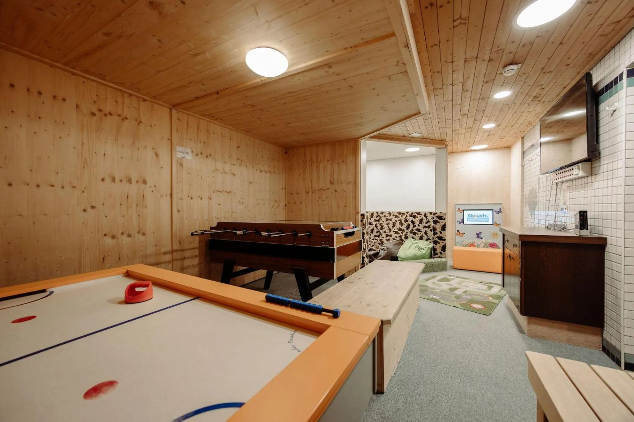 Children play ground in Hotel Alte Post