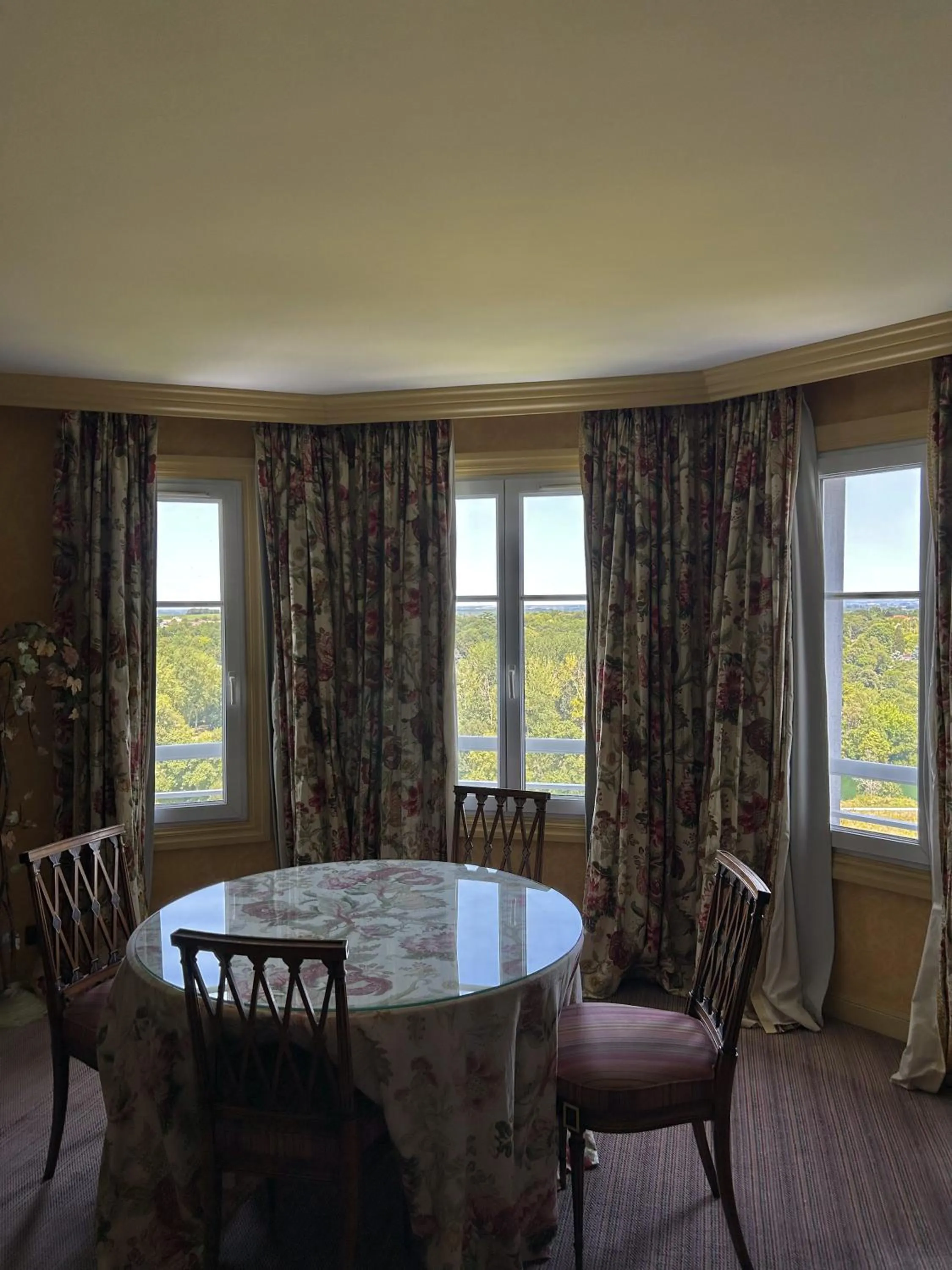 Seating area in Hôtel L'Yeuse - Teritoria