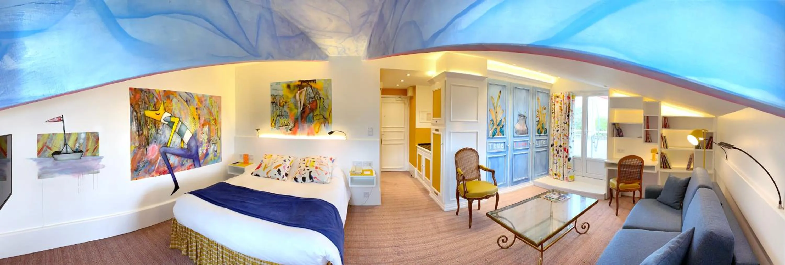 Double Room with Balcony (3 Adults) in Hôtel L'Yeuse - Teritoria