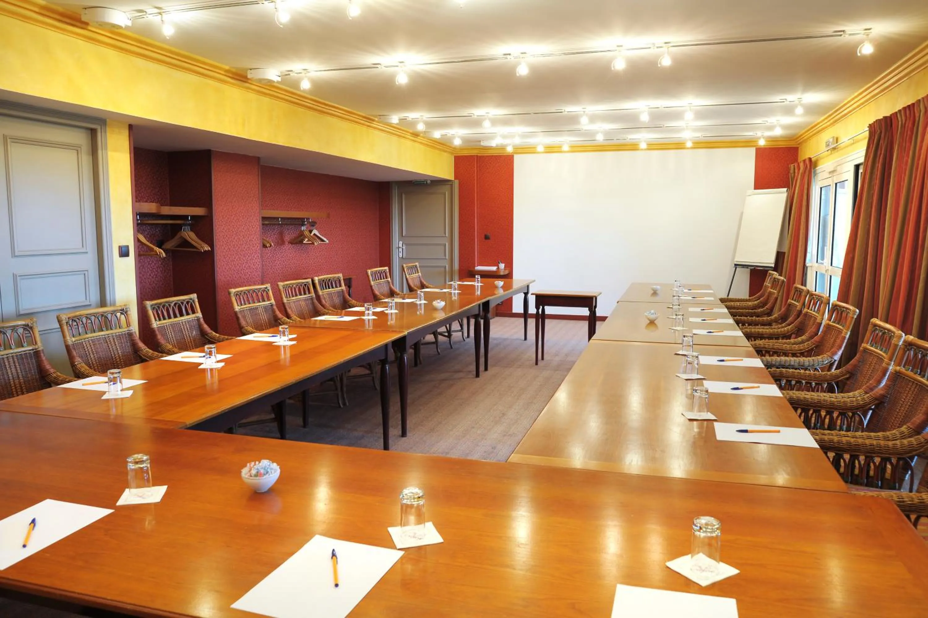 Business facilities in Hôtel L'Yeuse - Teritoria