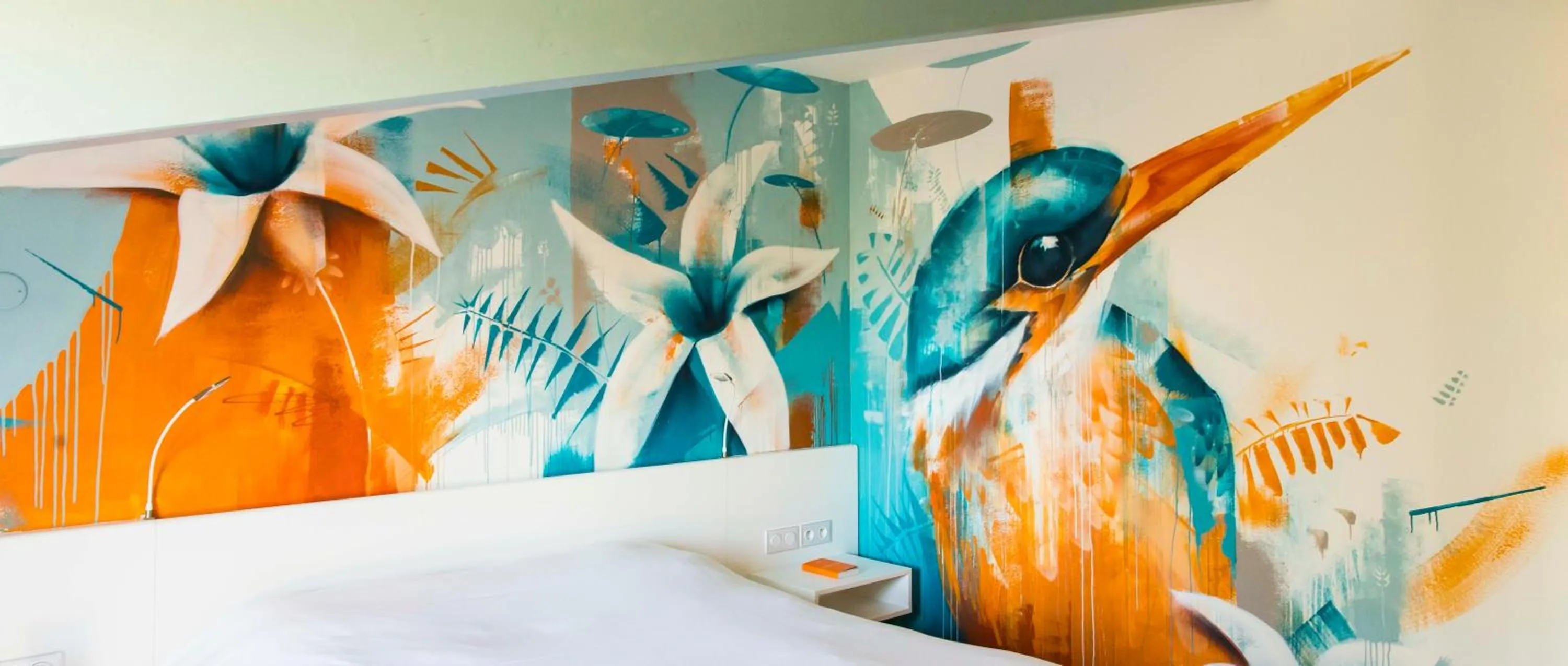 Property building, Bed in Hôtel L'Yeuse - Teritoria