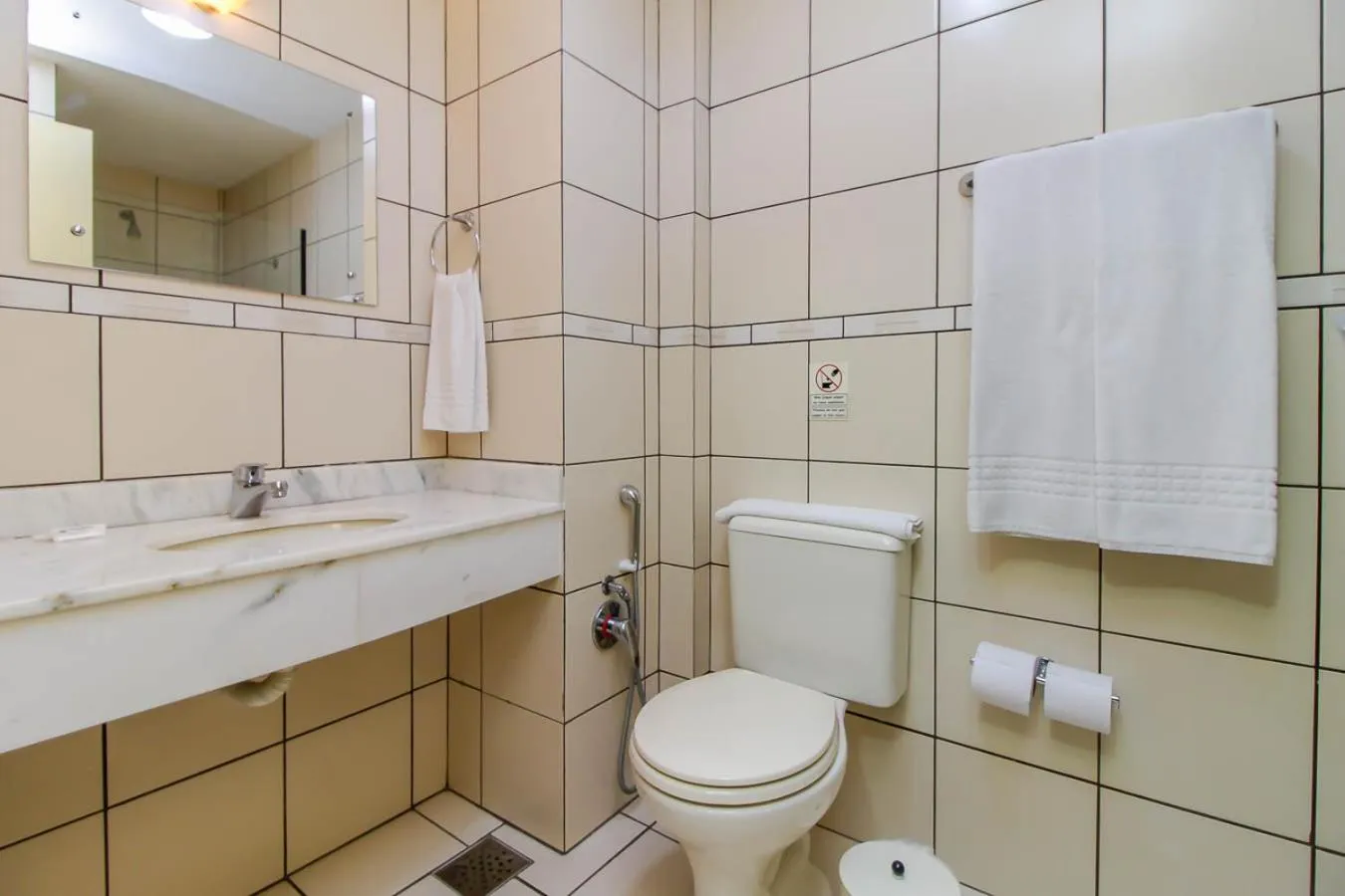 Shower in Coral Trade Hotel