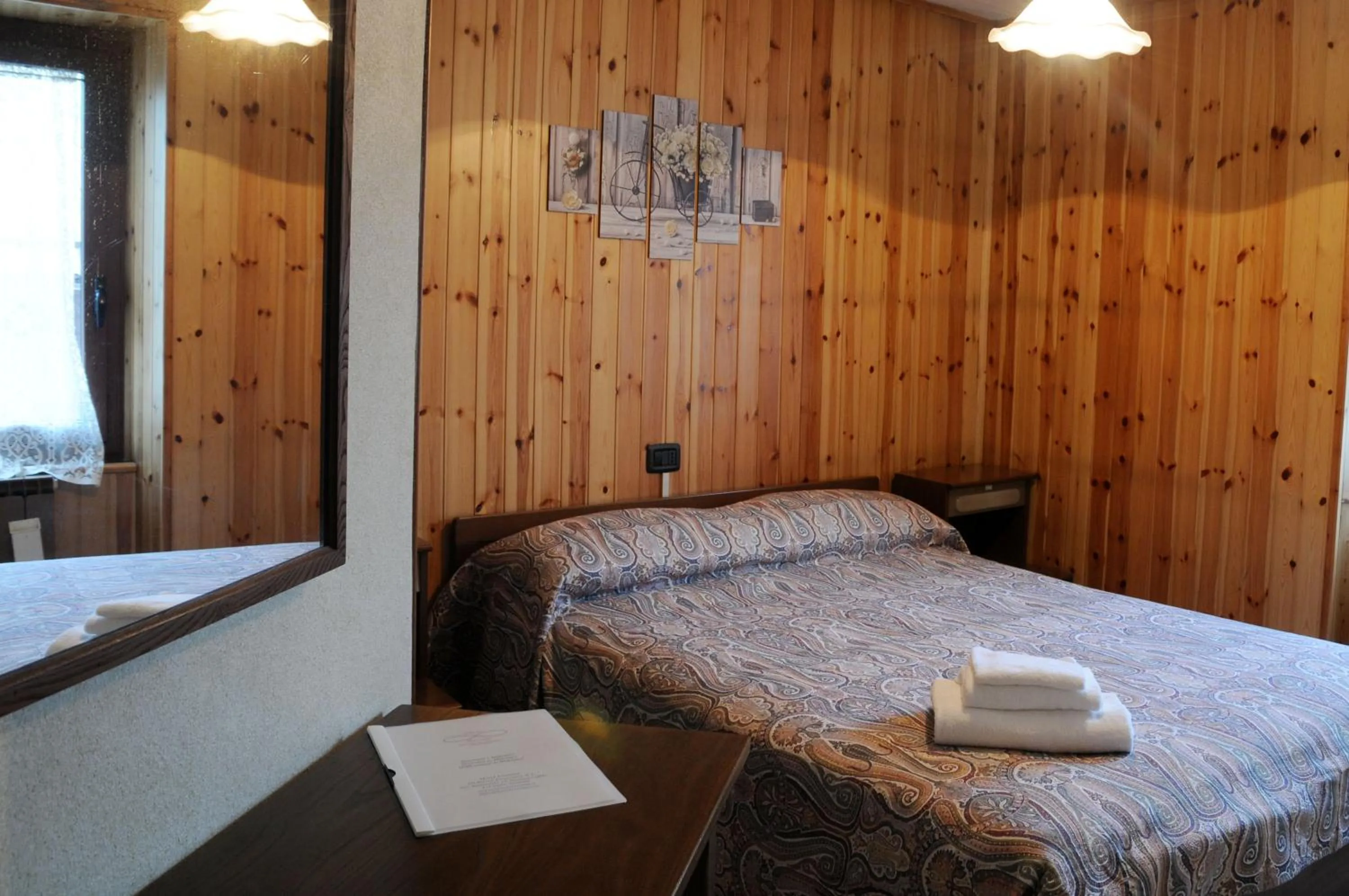 Photo of the whole room, Bed in Hotel Eternità
