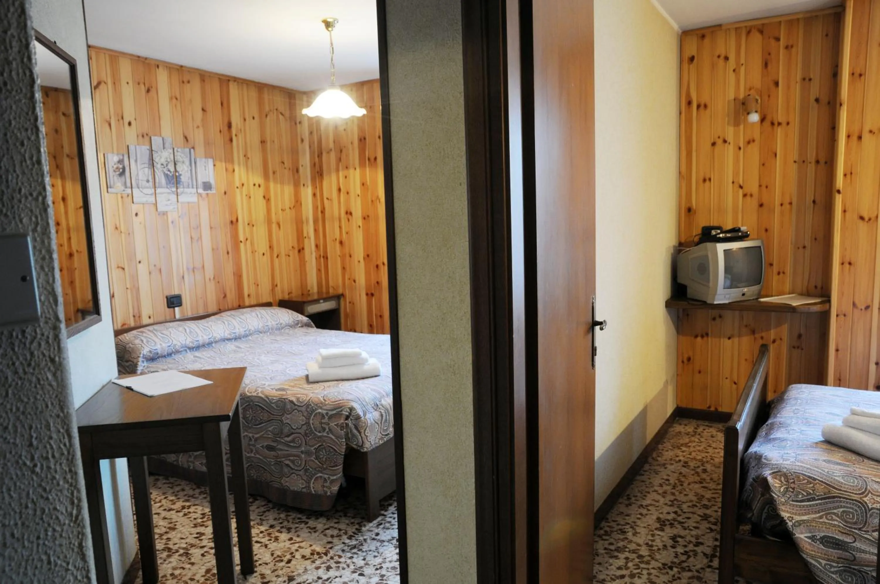 Photo of the whole room, Bed in Hotel Eternità