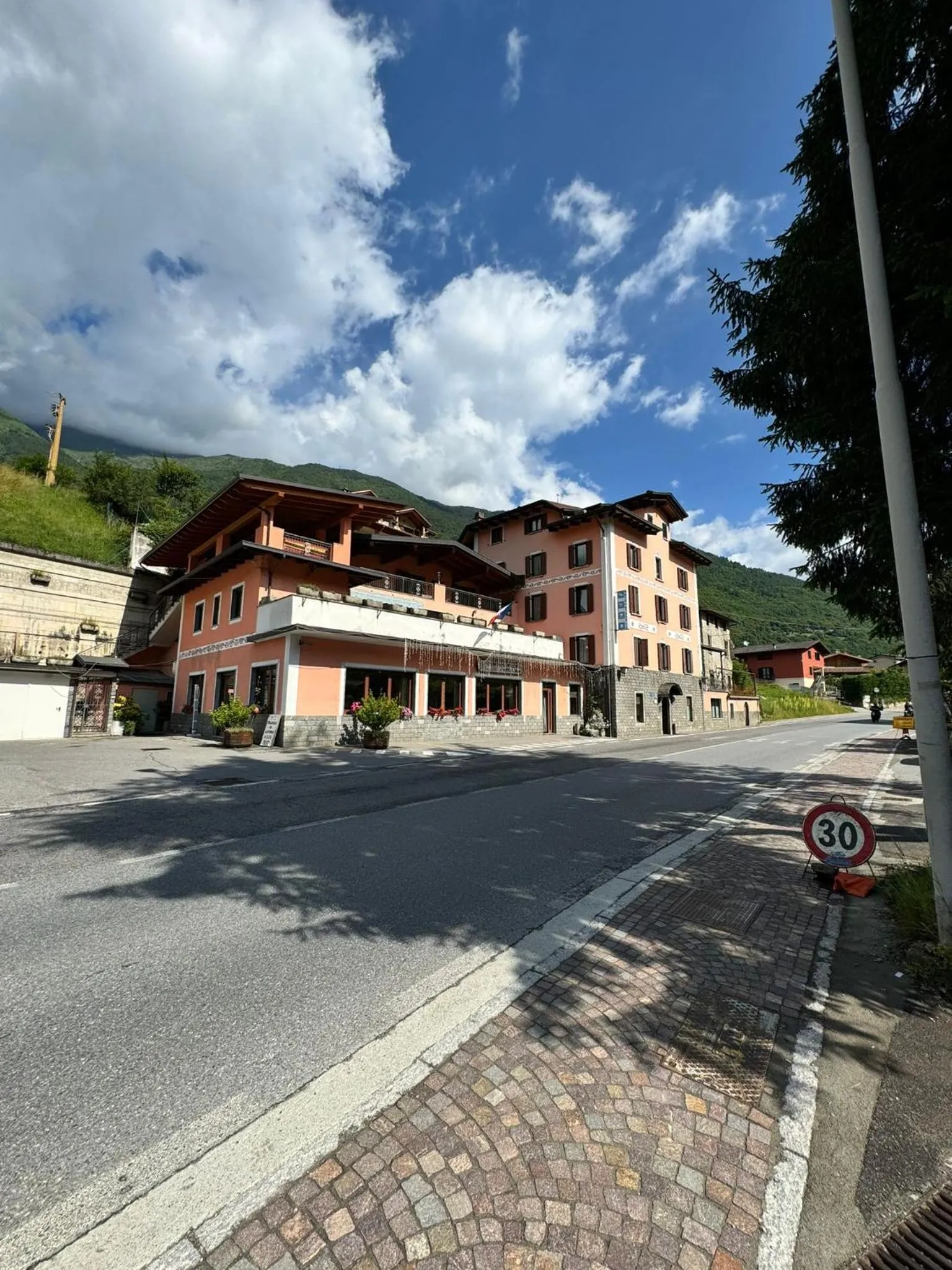 Property building in Hotel Eternità
