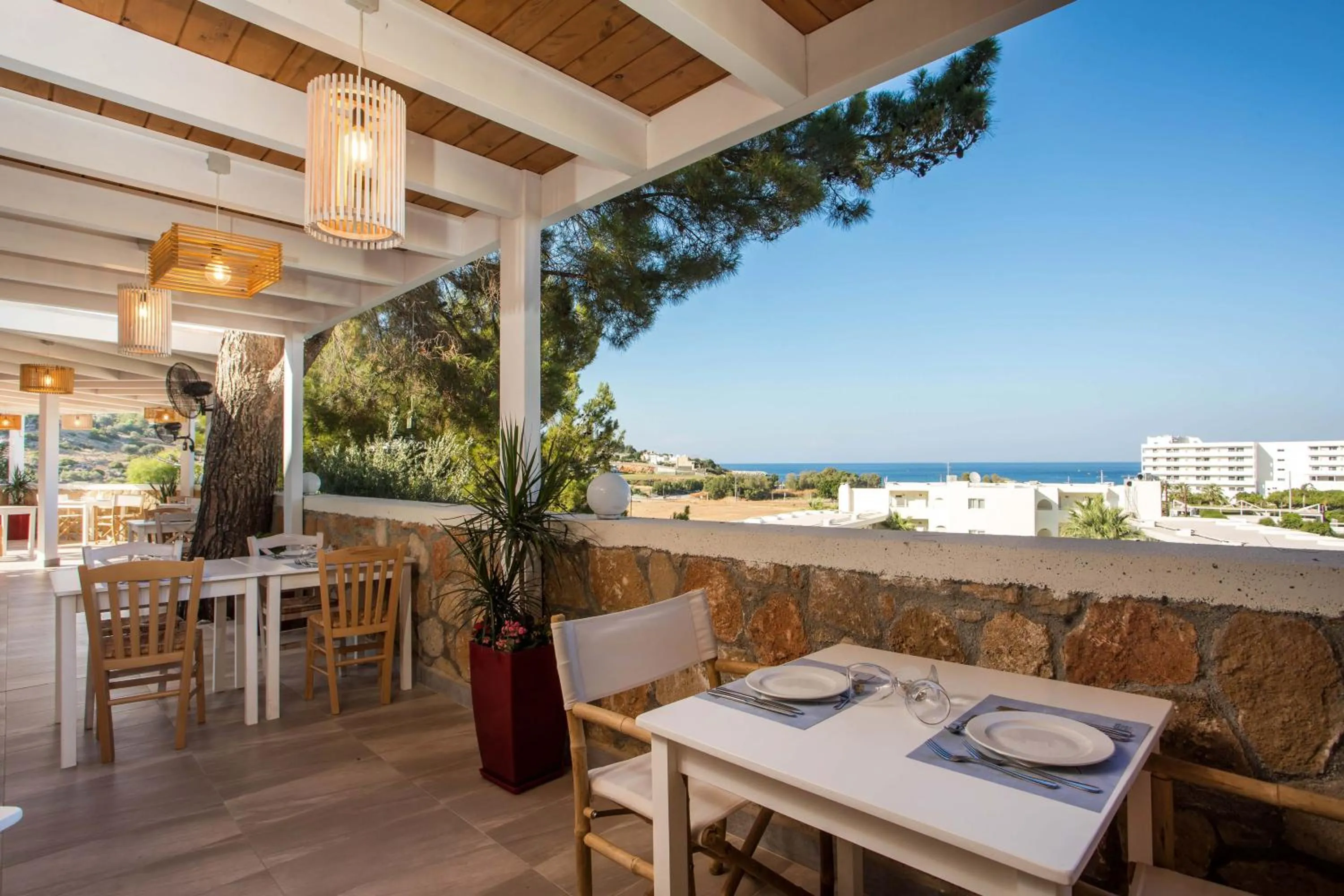 Restaurant/places to eat in Lindos White Hotel & Suites