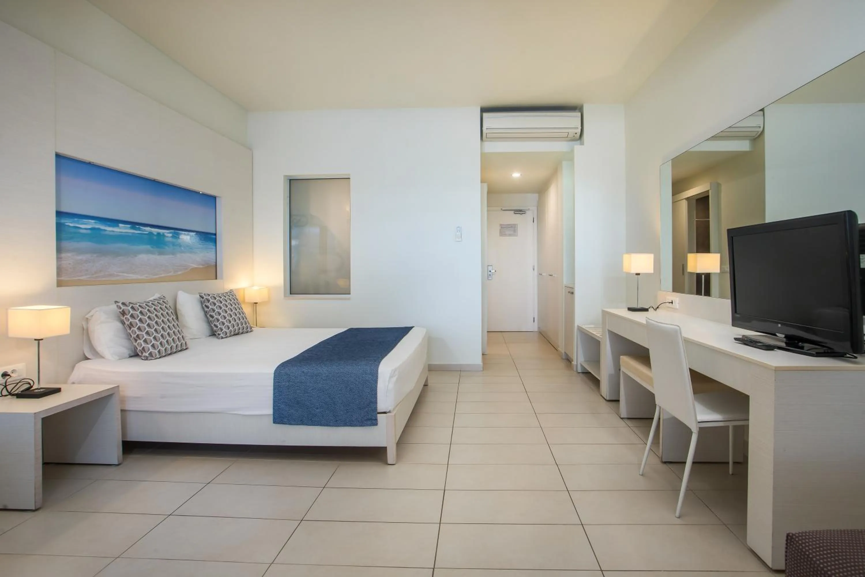 Bed in Lindos White Hotel & Suites