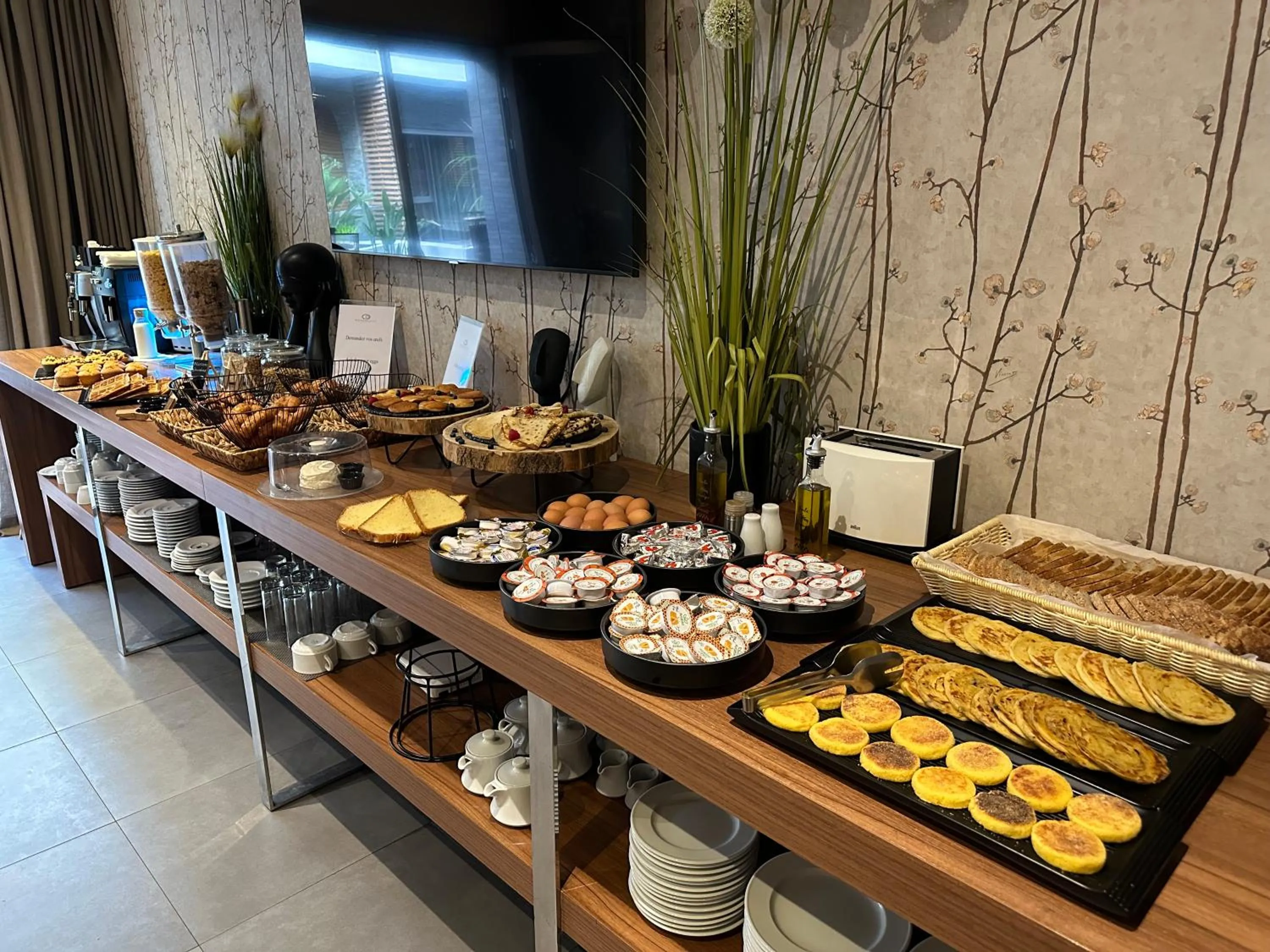 Breakfast in Ocean Park Hotel, Premium Suites & Wellness